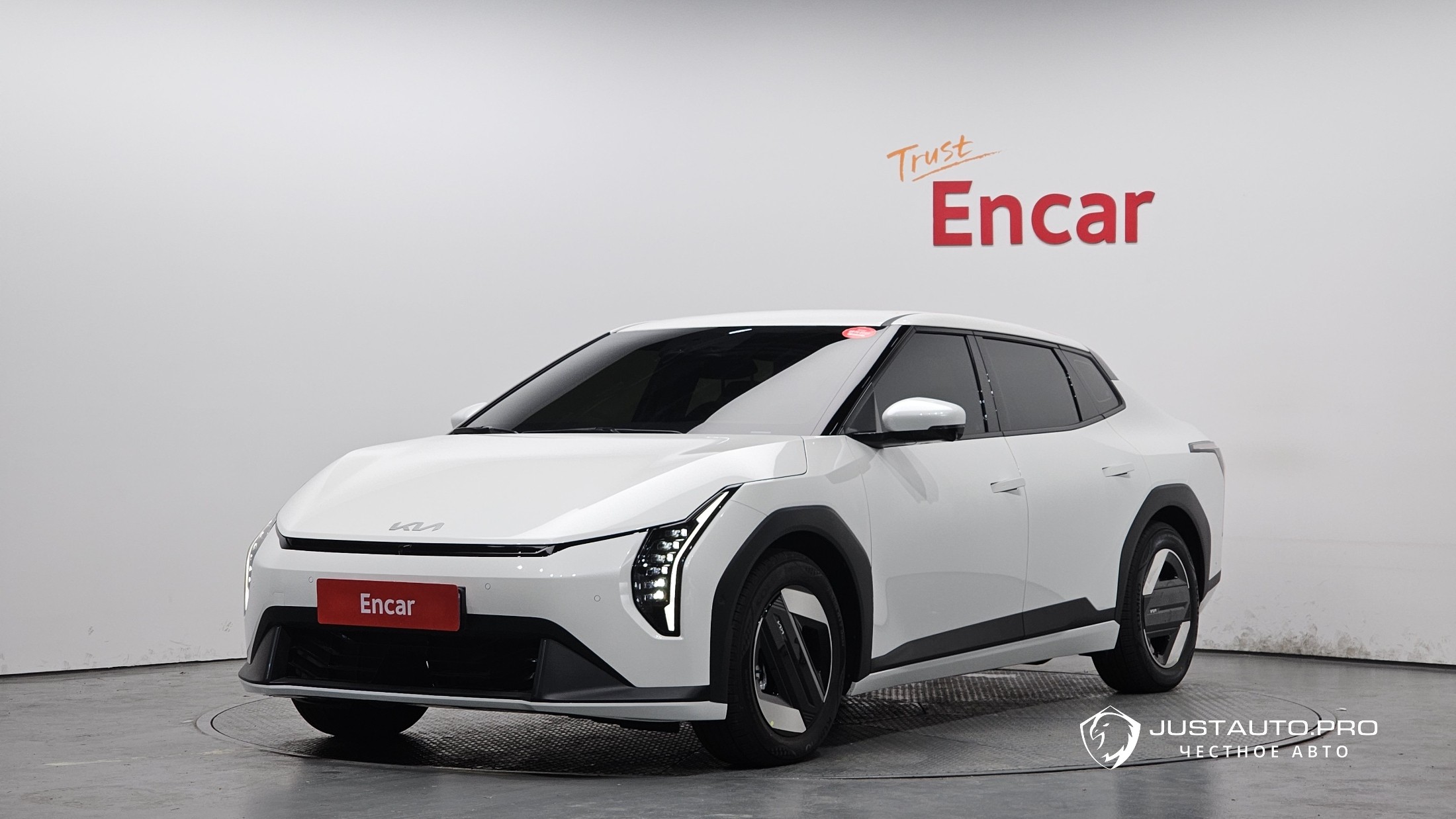 Автомобиль Kia EV4