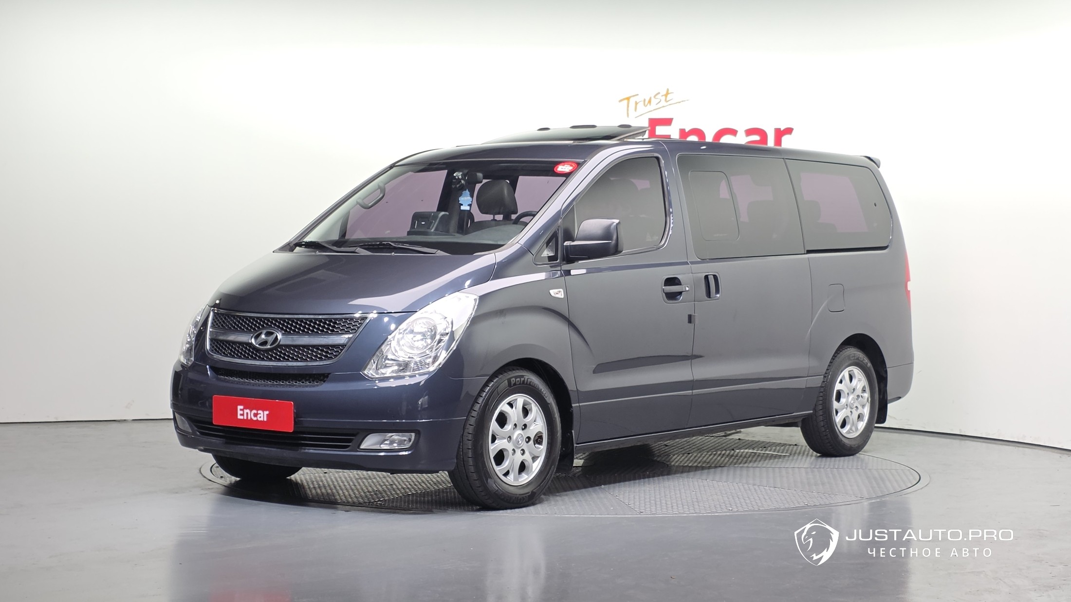 Автомобиль Hyundai Starex