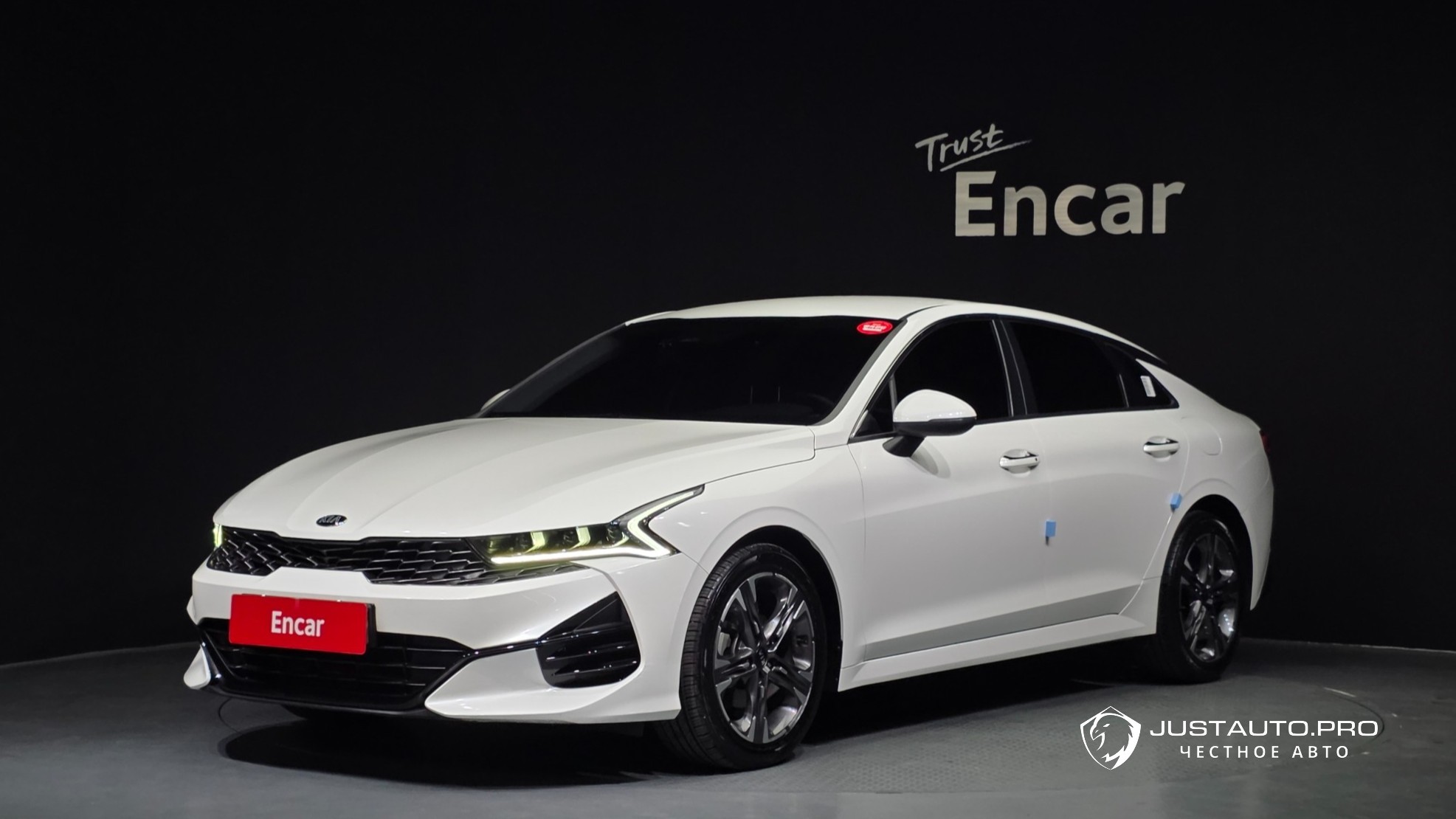 Автомобиль Kia K5