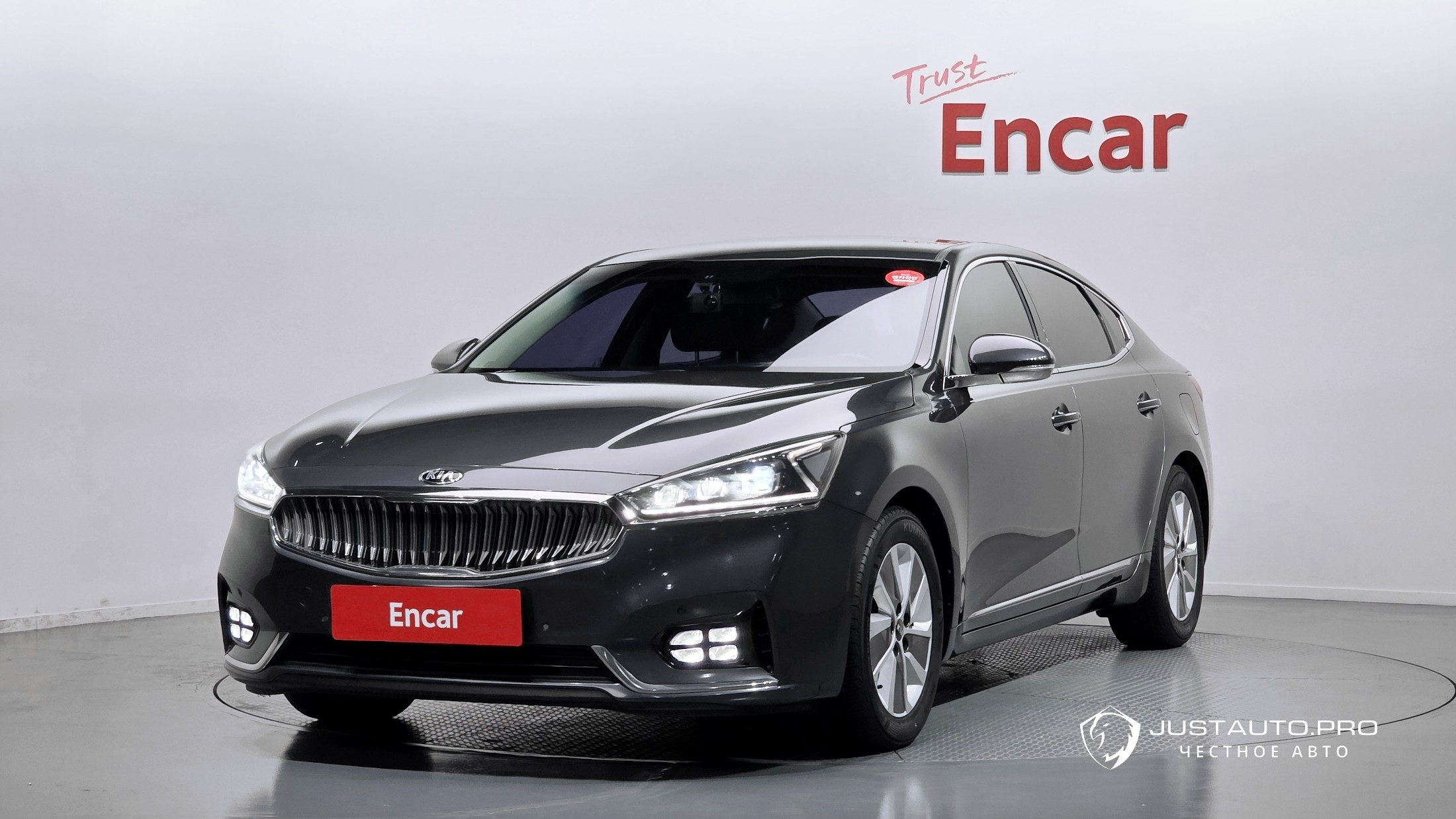 Автомобиль Kia K7