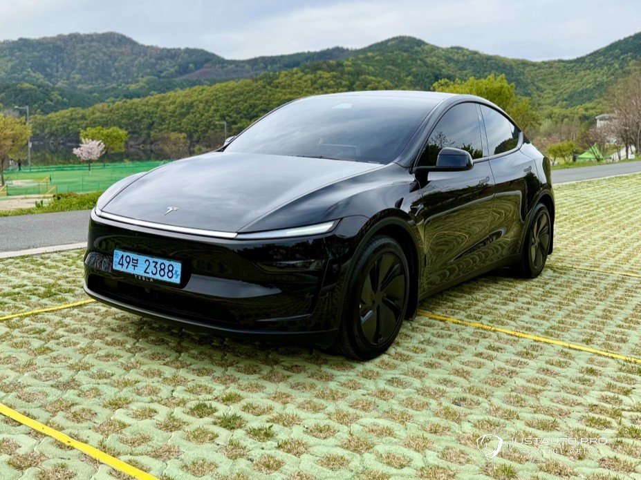 Автомобиль Tesla Model Y