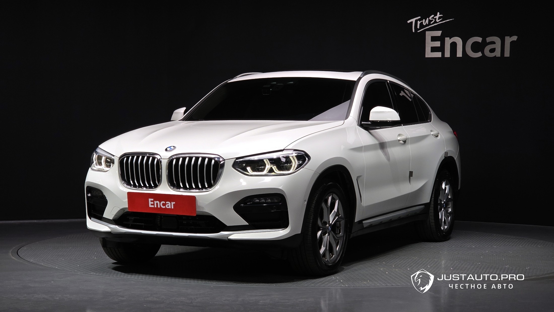 Автомобиль BMW X4