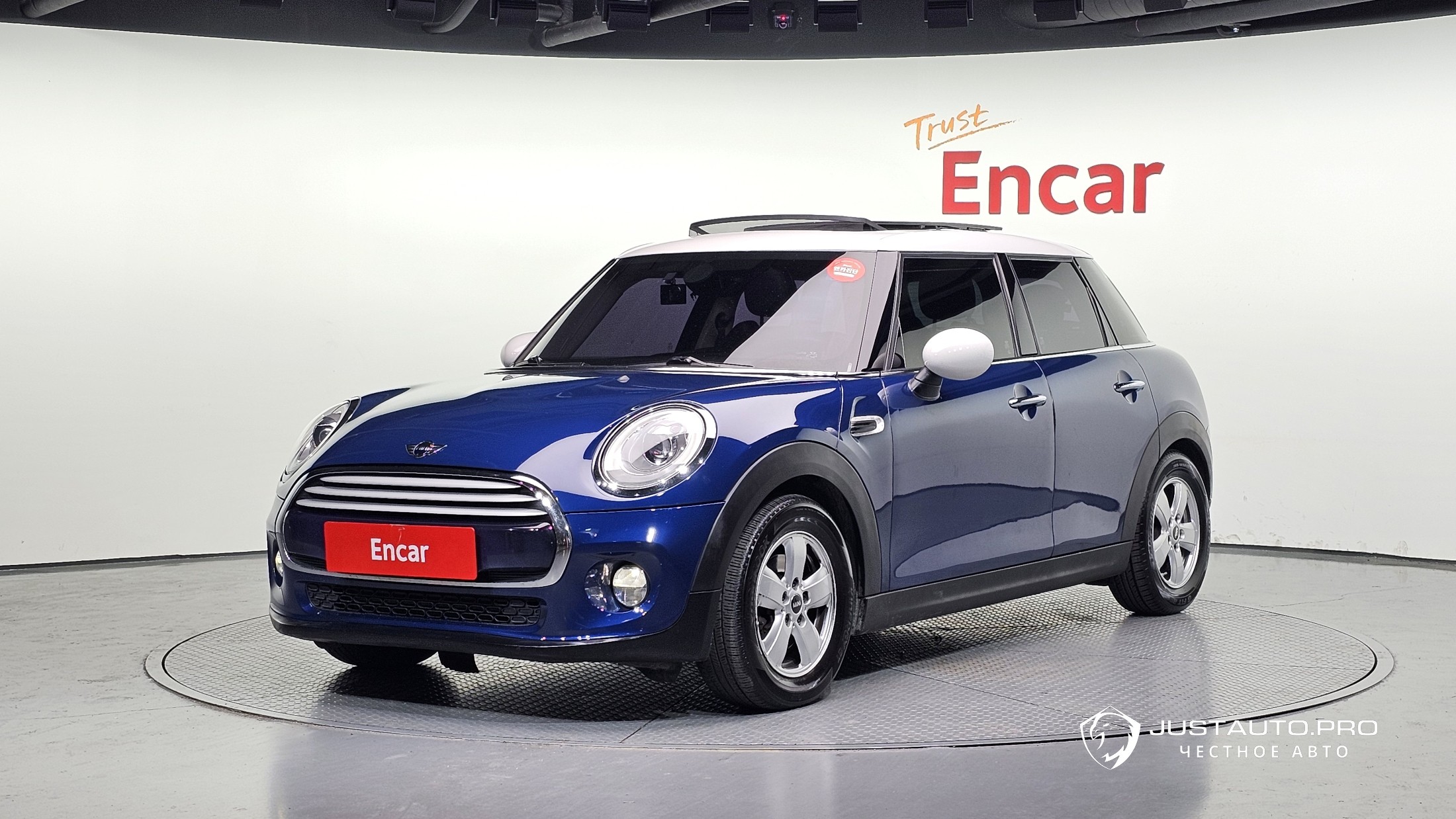 Автомобиль Mini Cooper