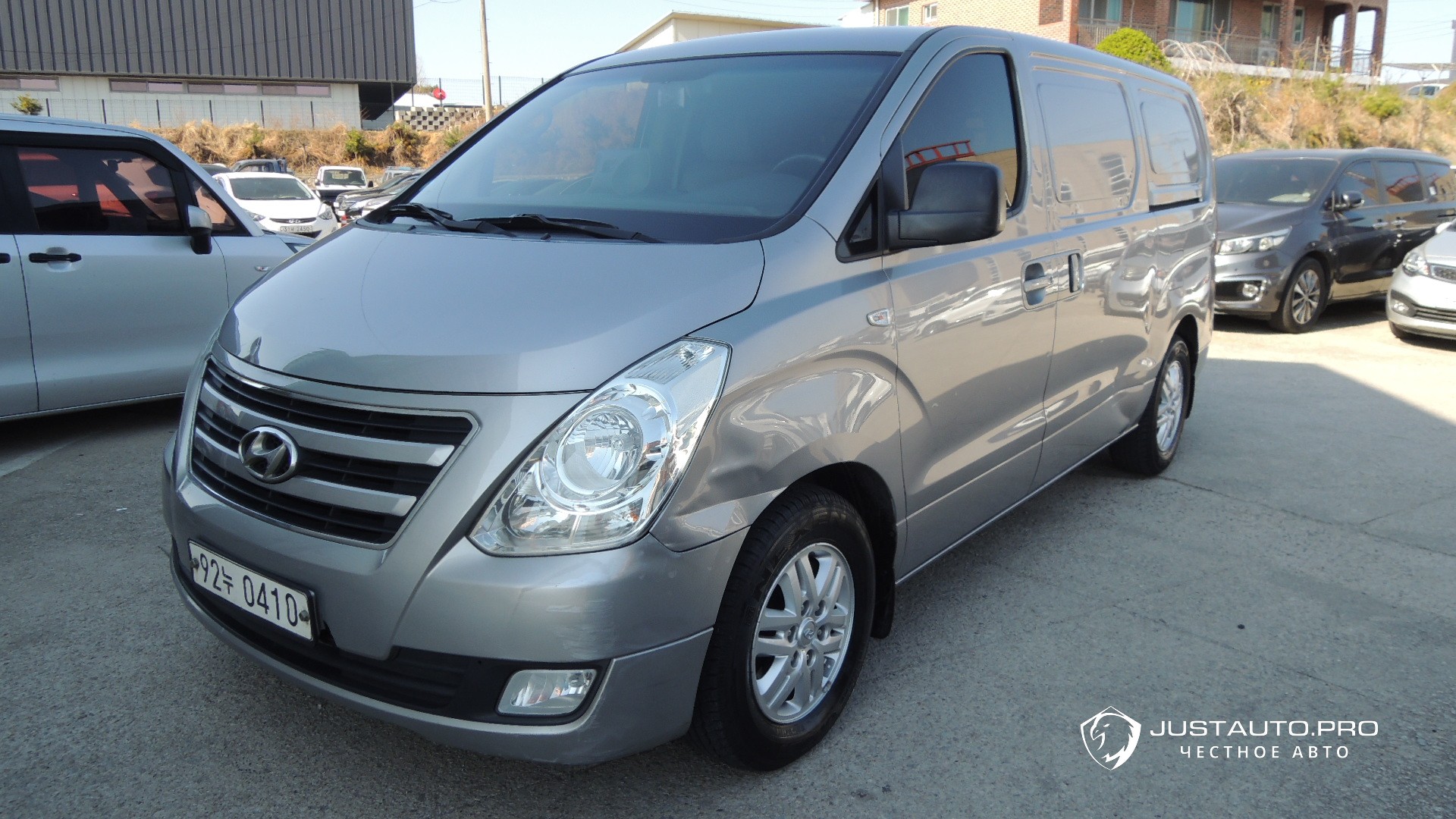 Автомобиль Hyundai Starex