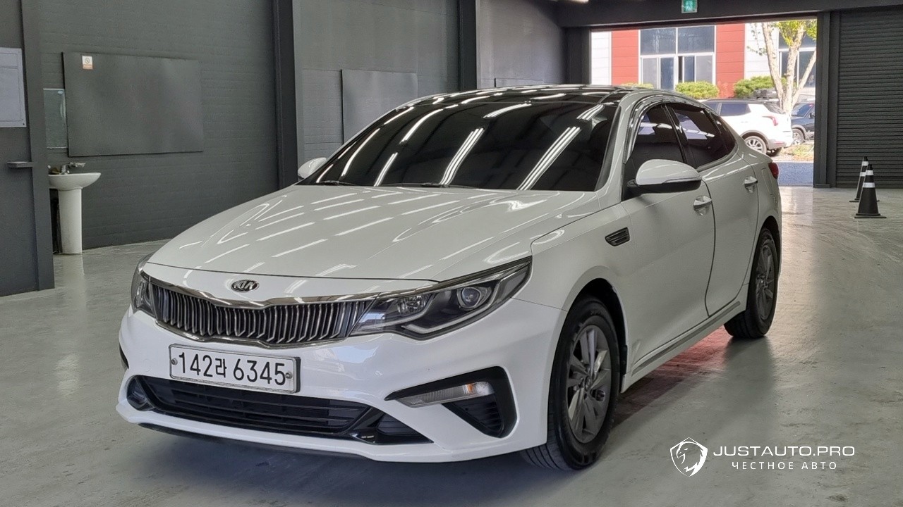 Автомобиль Kia K5