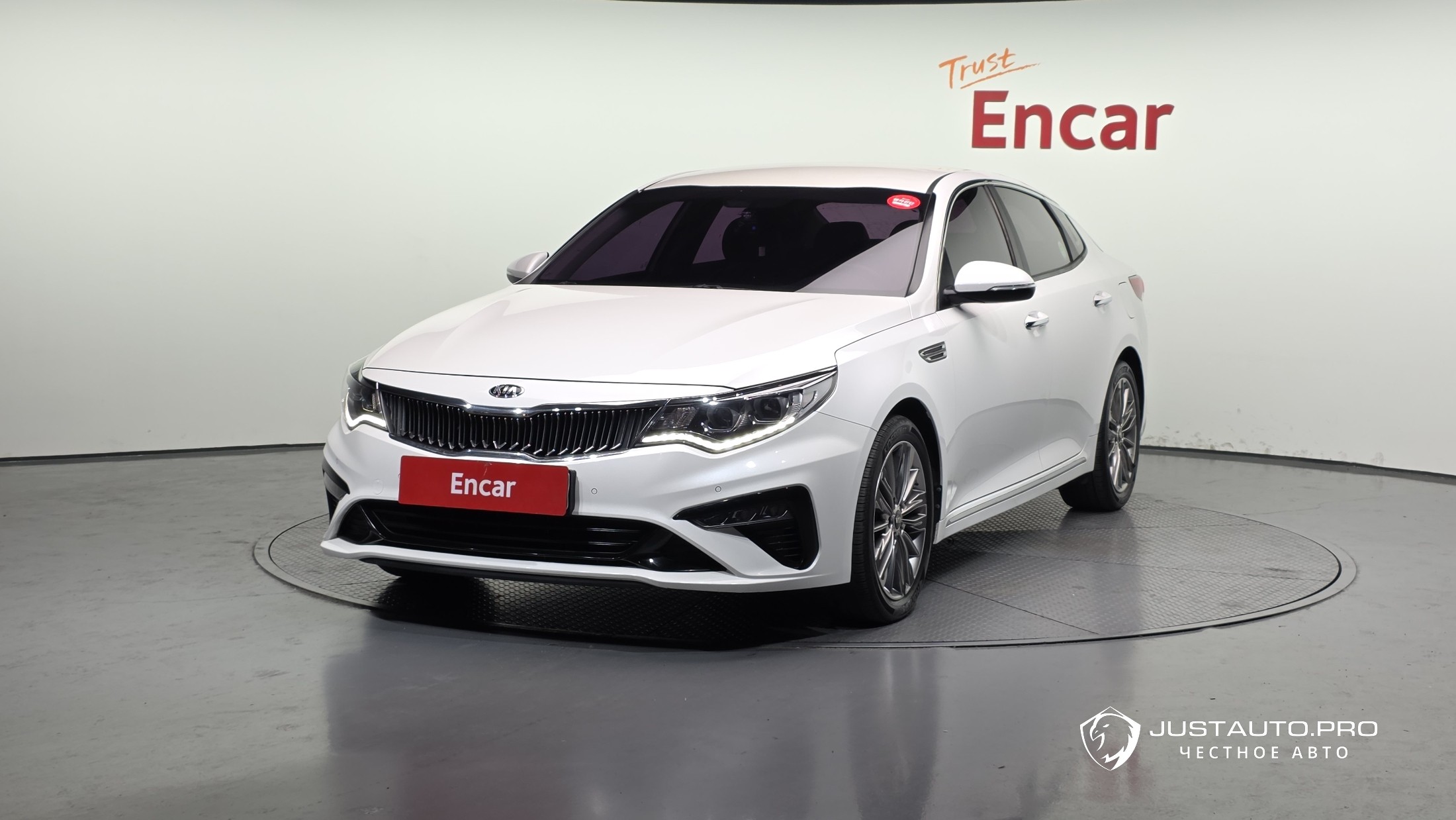 Автомобиль Kia K5