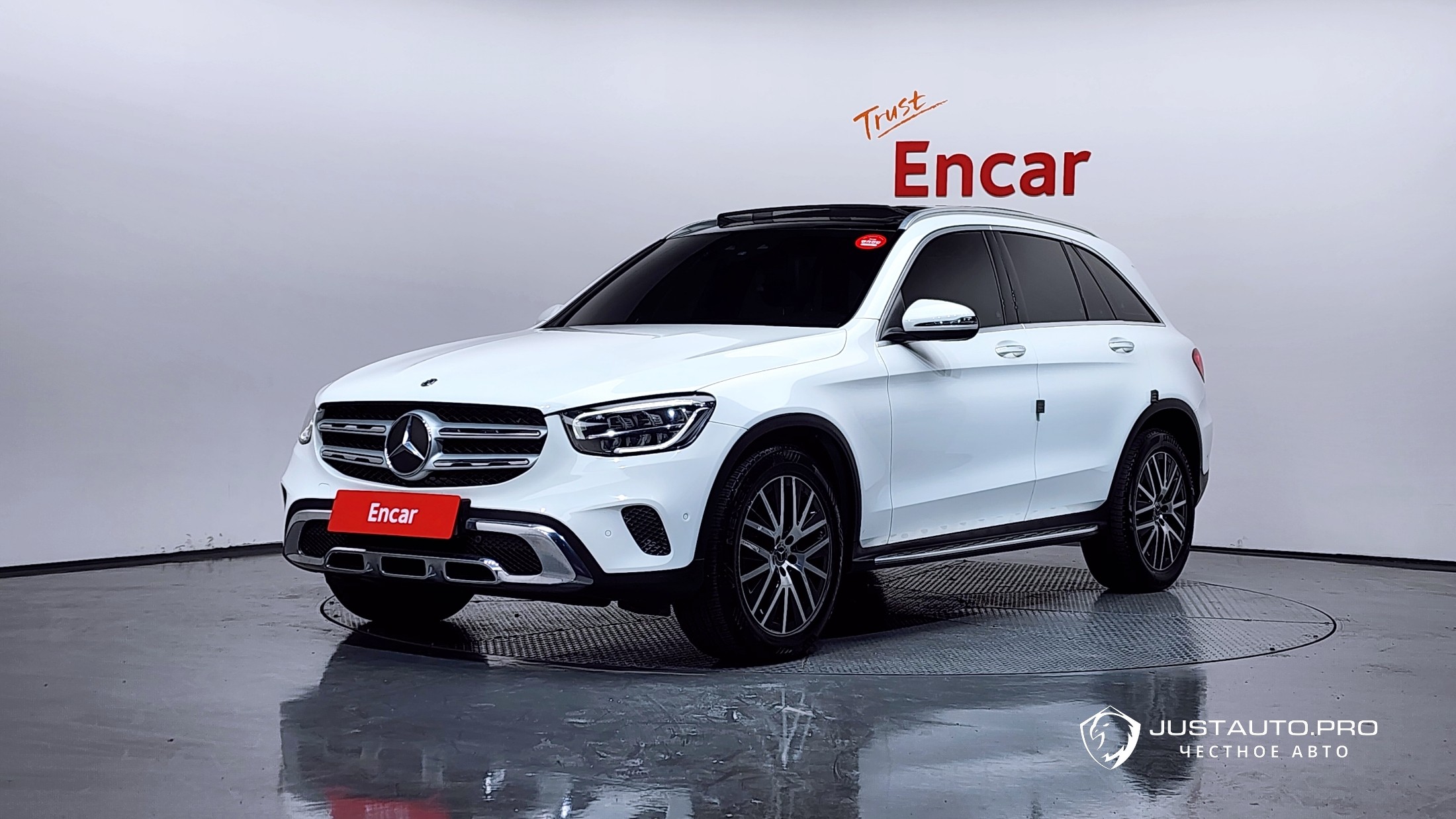 Автомобиль Mercedes-Benz GLC-Class