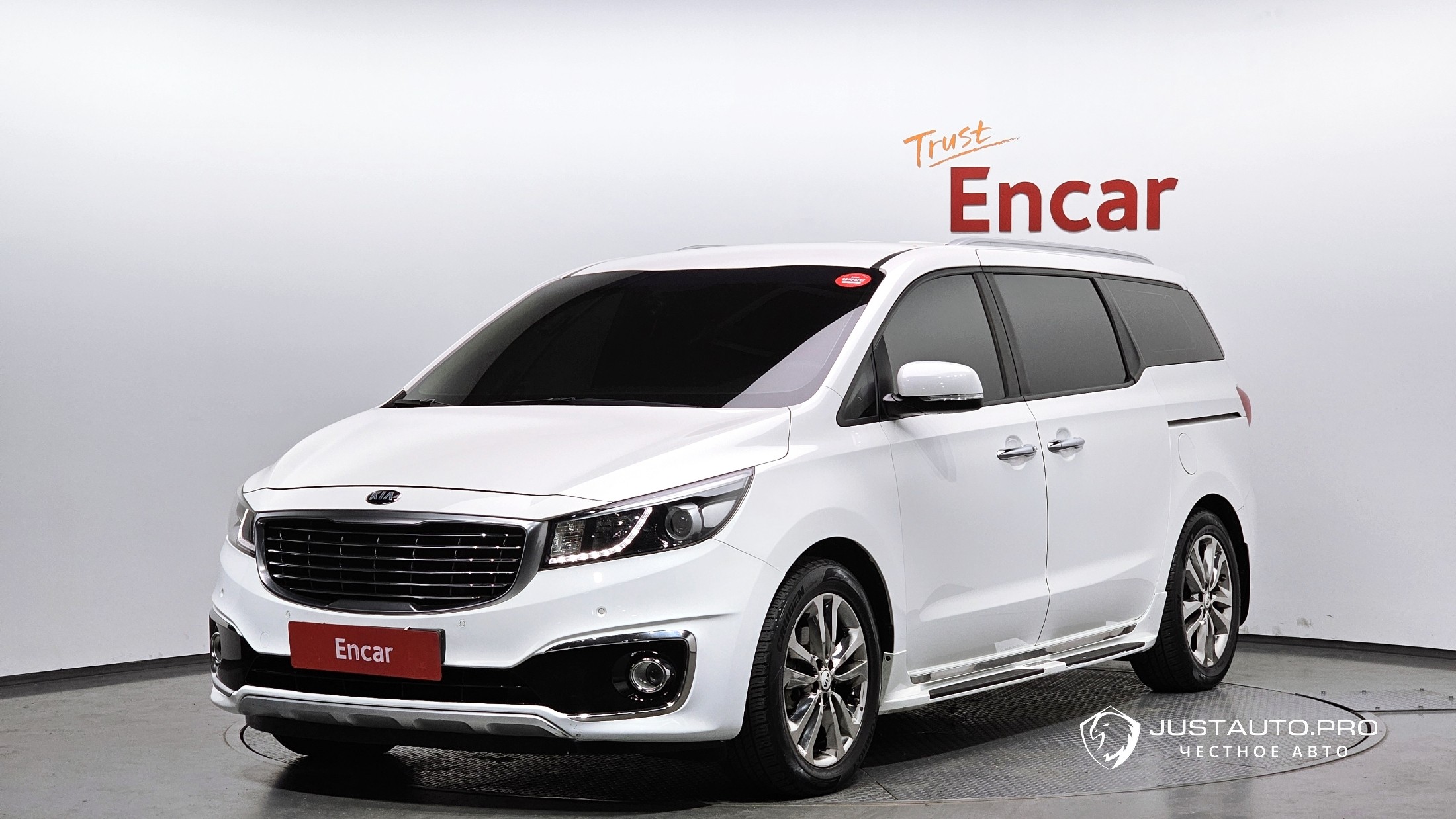 Автомобиль Kia Canival