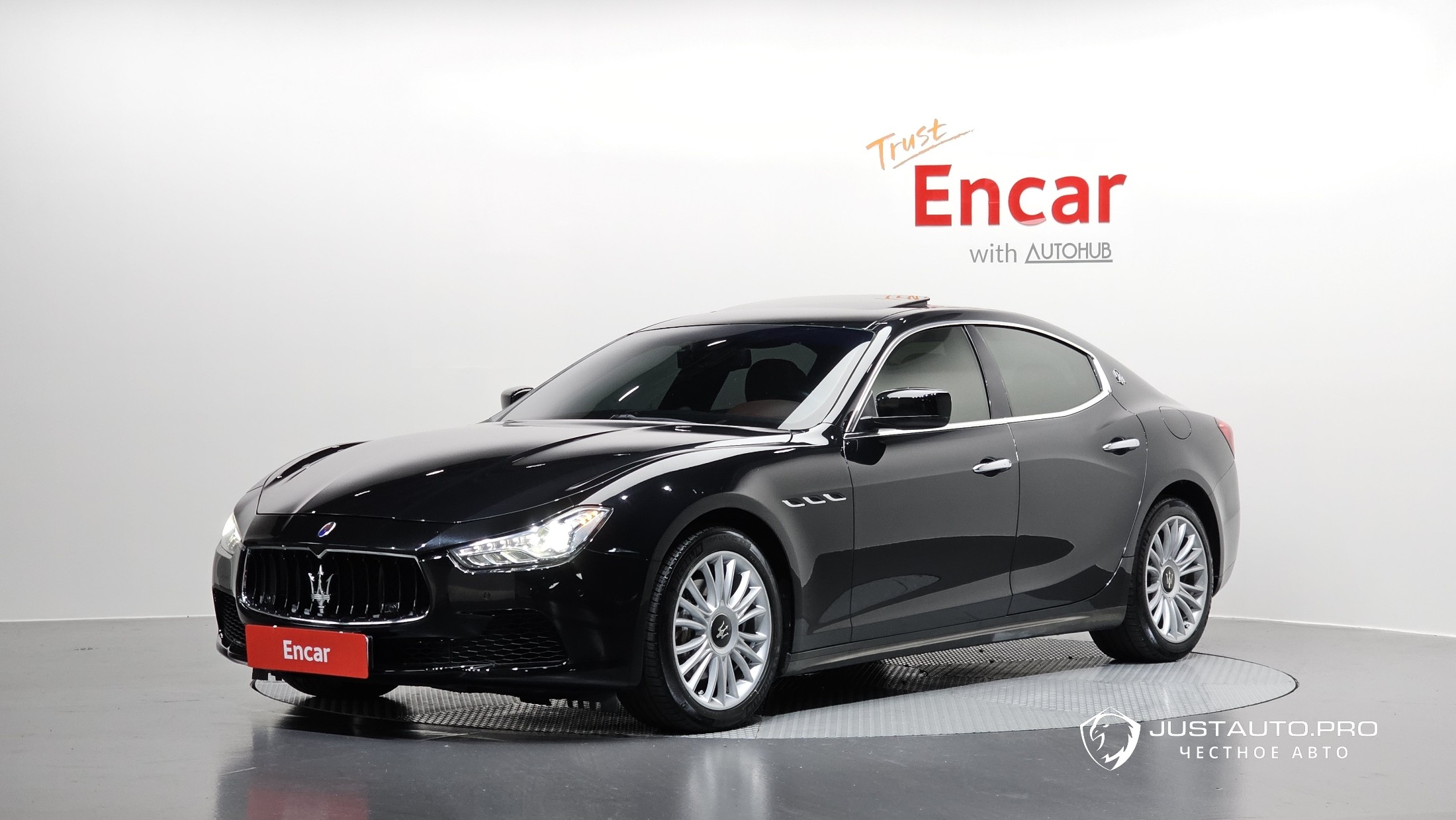Автомобиль Maserati Ghibli
