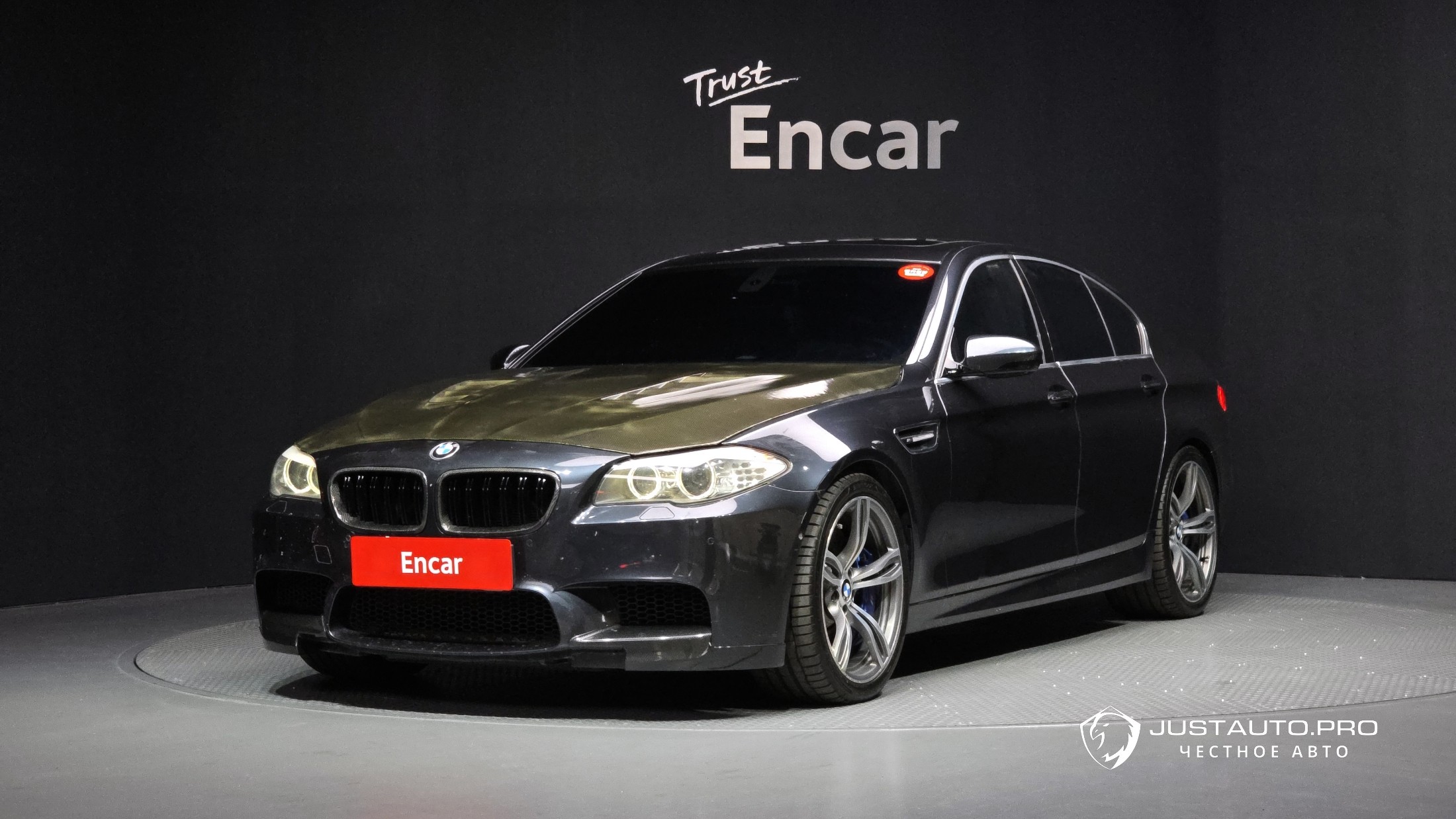 Автомобиль BMW M5
