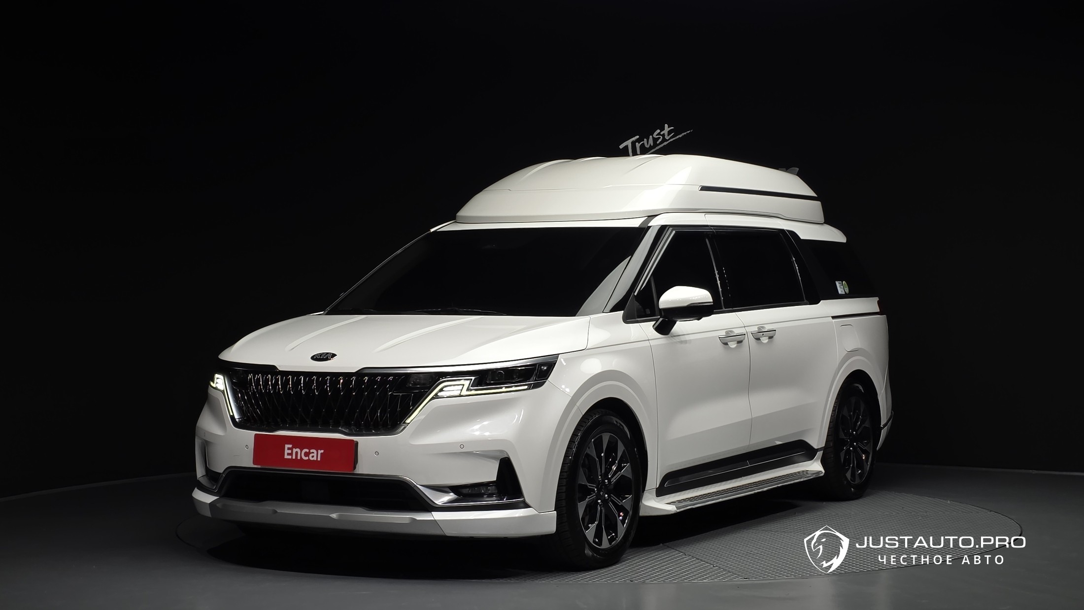 Автомобиль Kia Canival