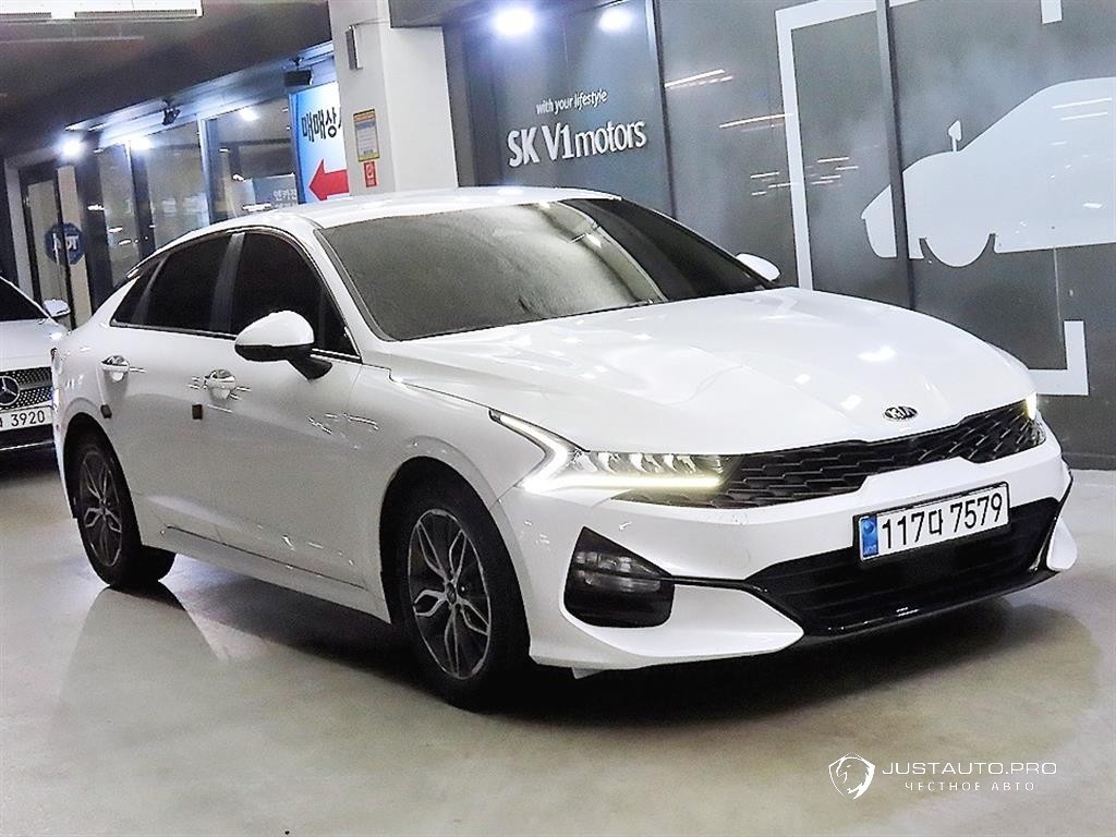Автомобиль Kia K5