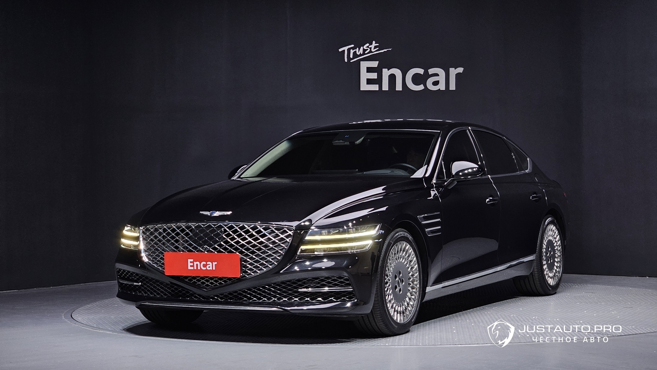Автомобиль Genesis G80