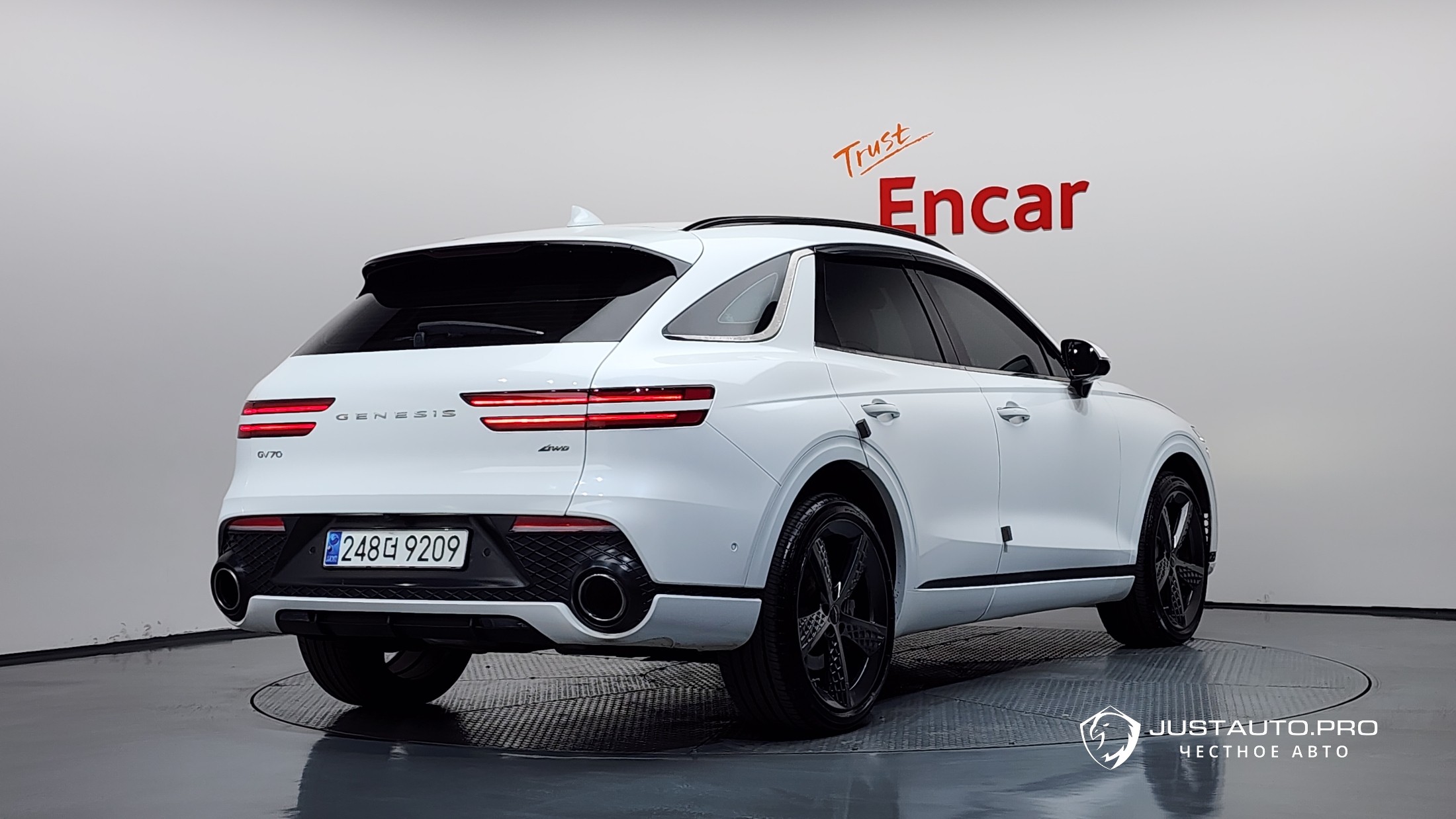 Автомобиль Genesis GV70