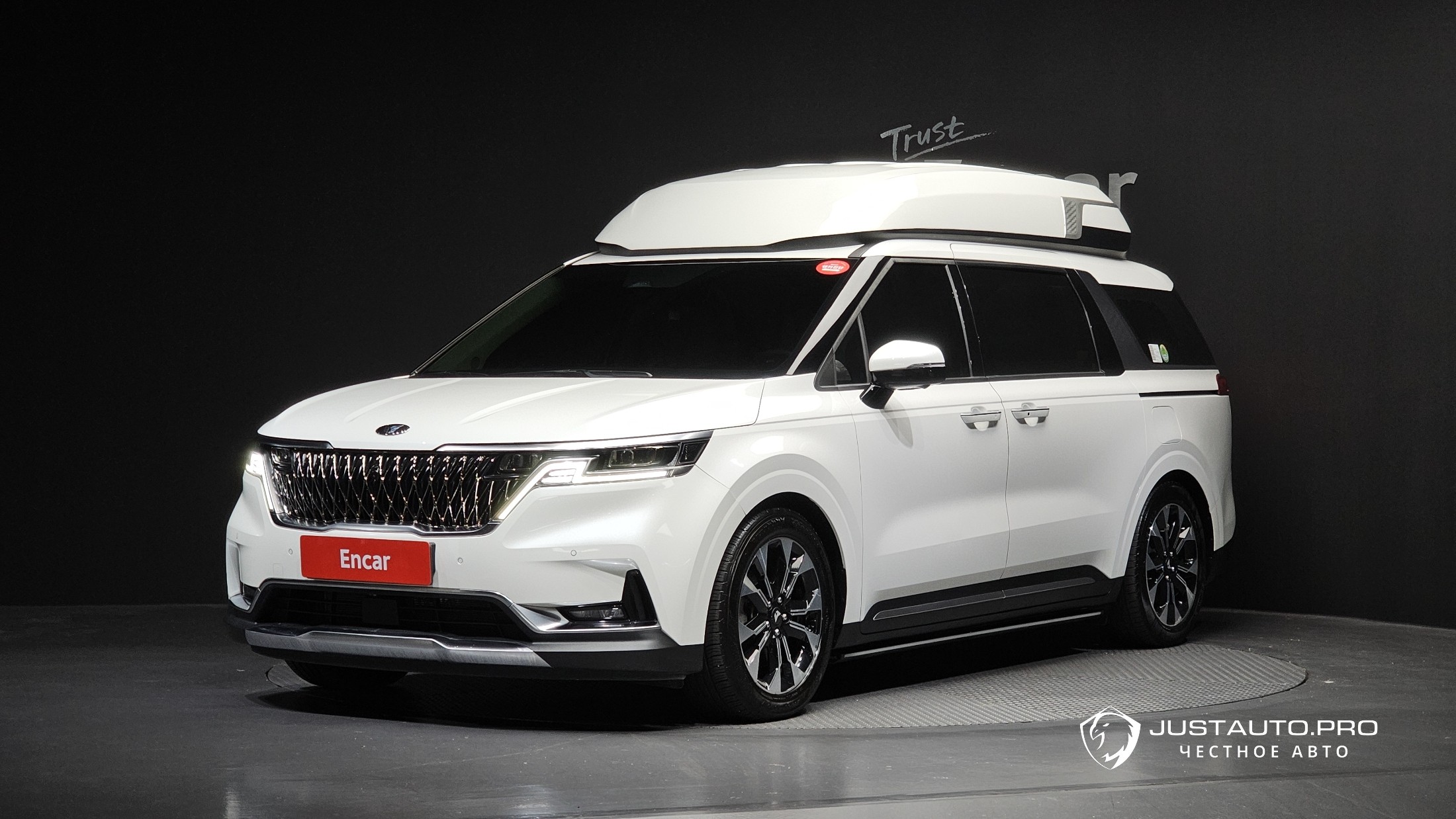 Автомобиль Kia Canival
