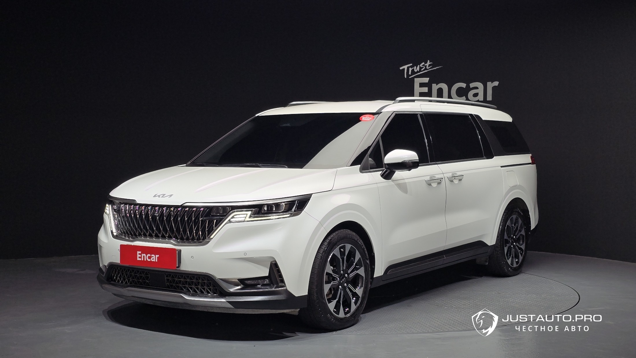 Автомобиль Kia Canival
