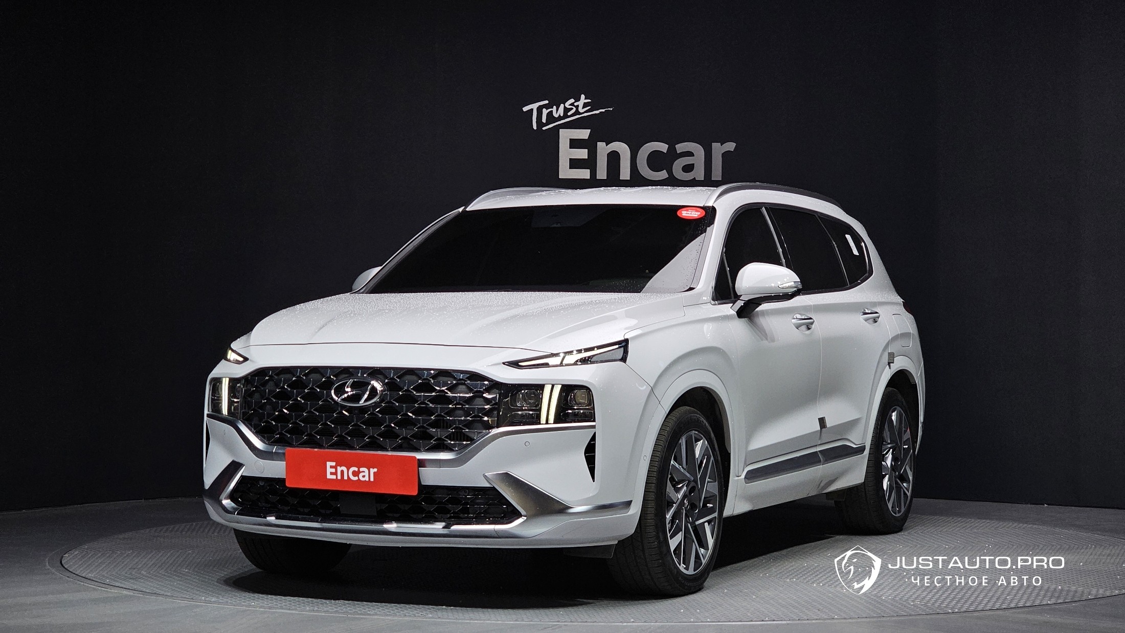 Автомобиль Hyundai Santafe