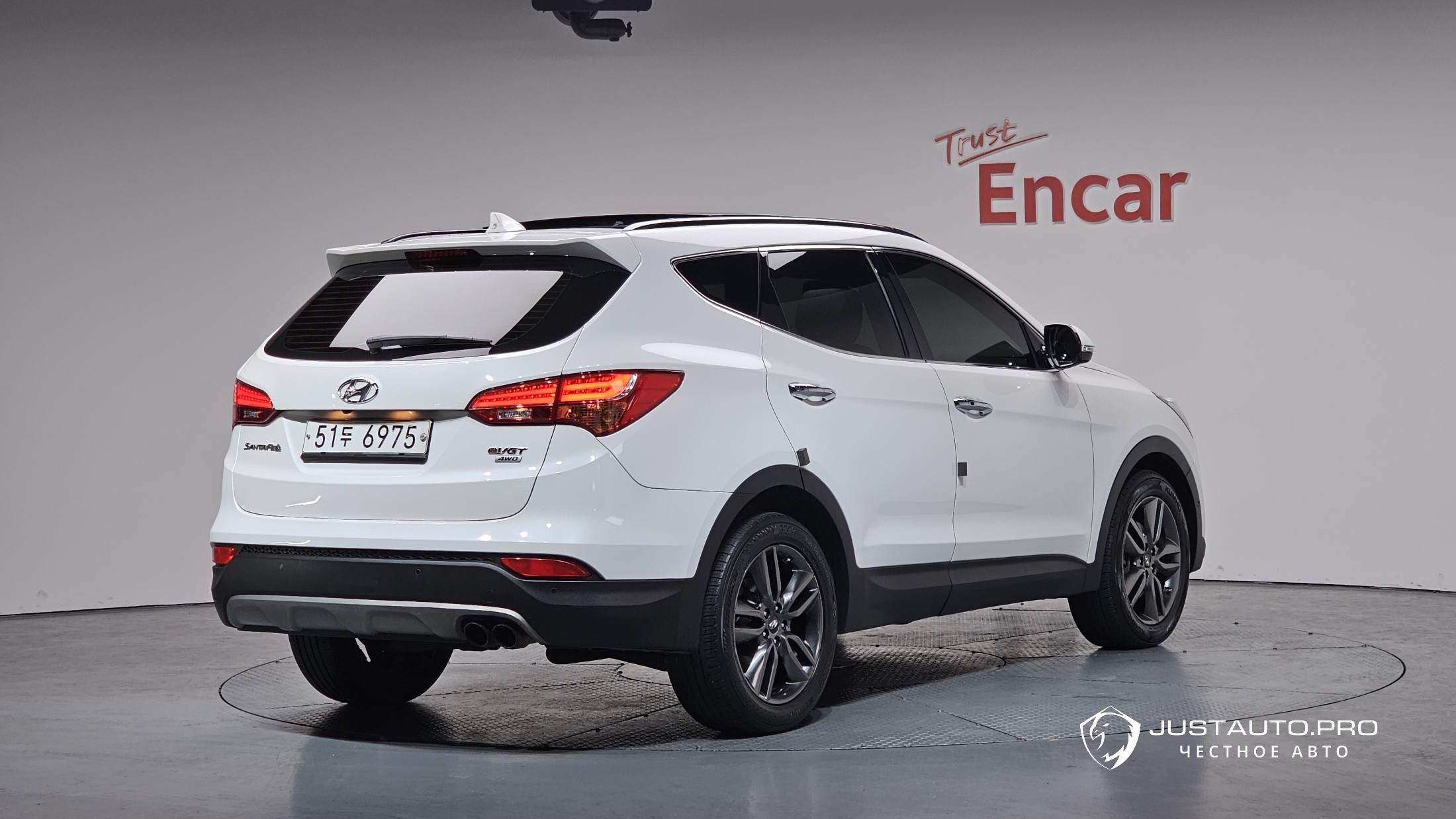 Автомобиль Hyundai Santafe