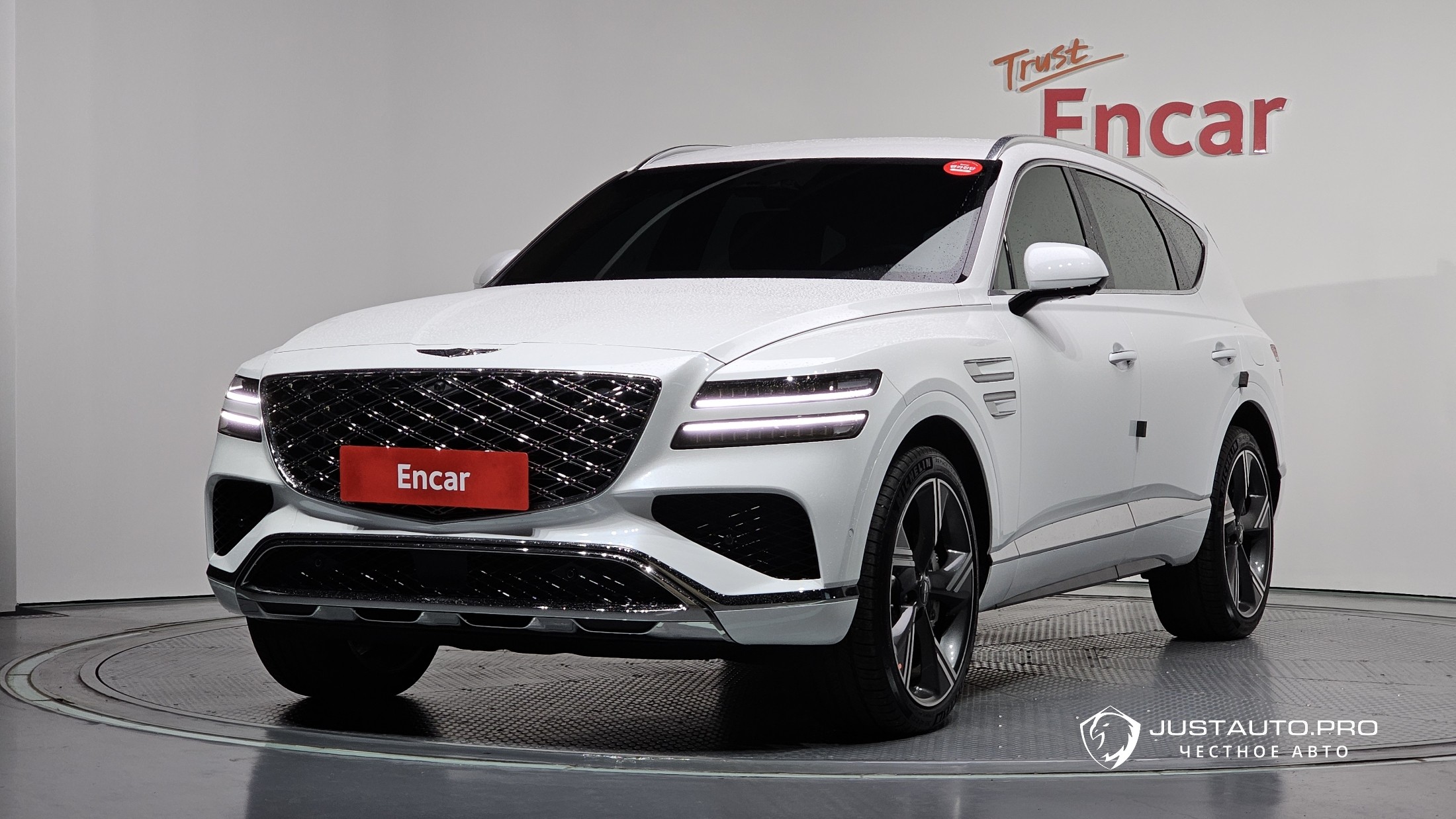 Автомобиль Genesis GV80