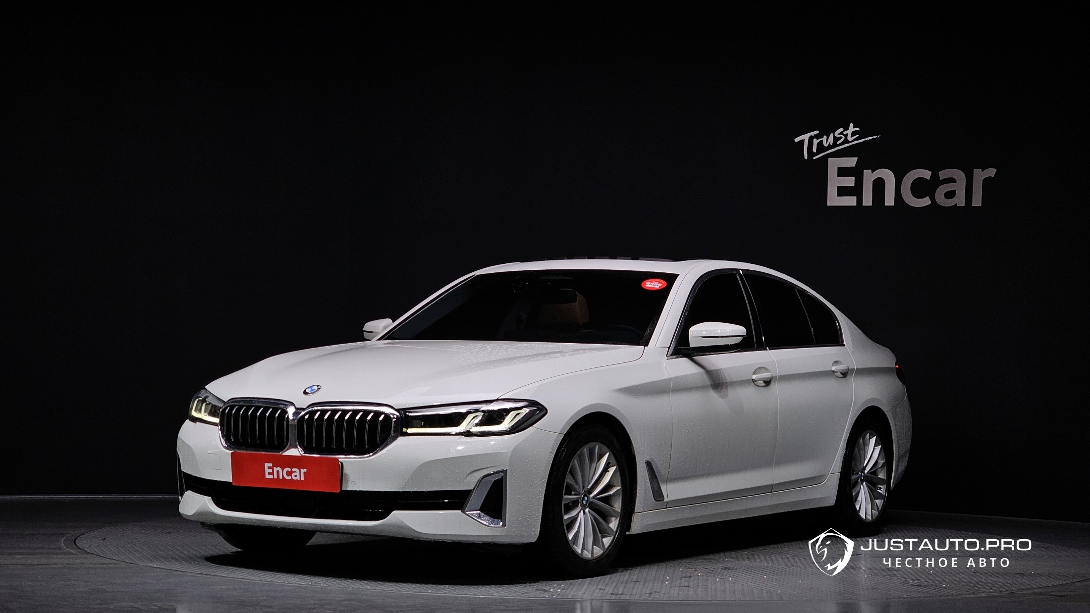 Автомобиль BMW 5-Series