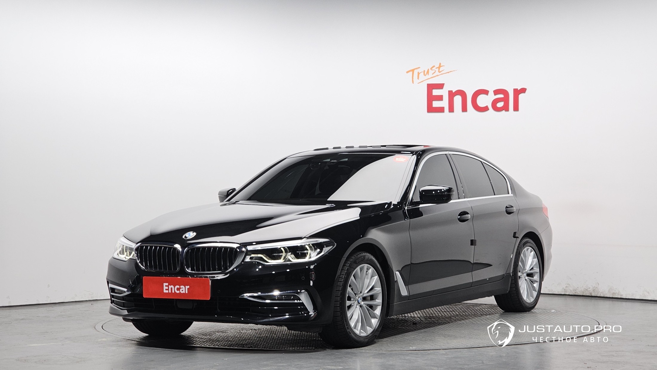 Автомобиль BMW 5-Series