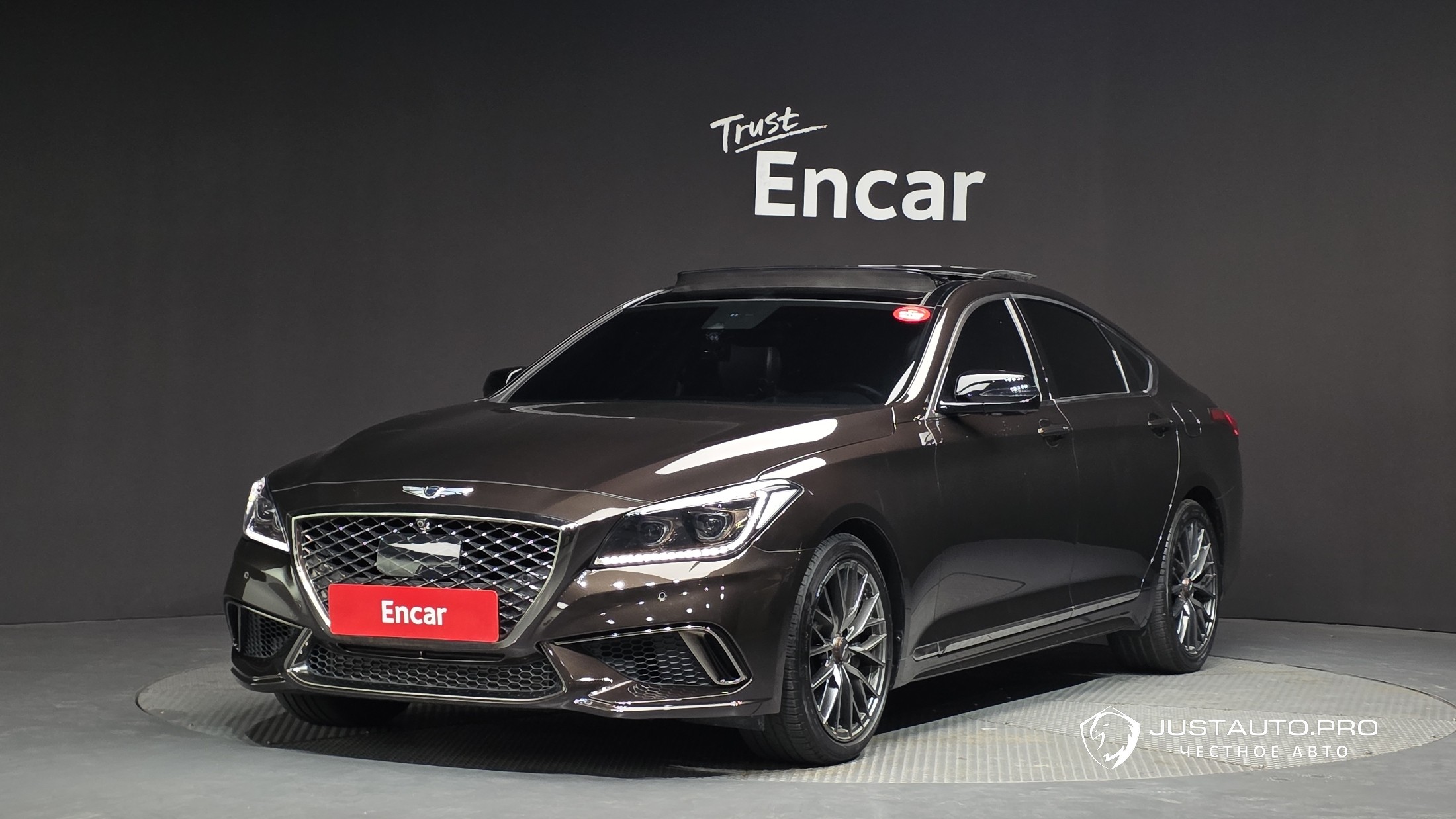Автомобиль Genesis G80