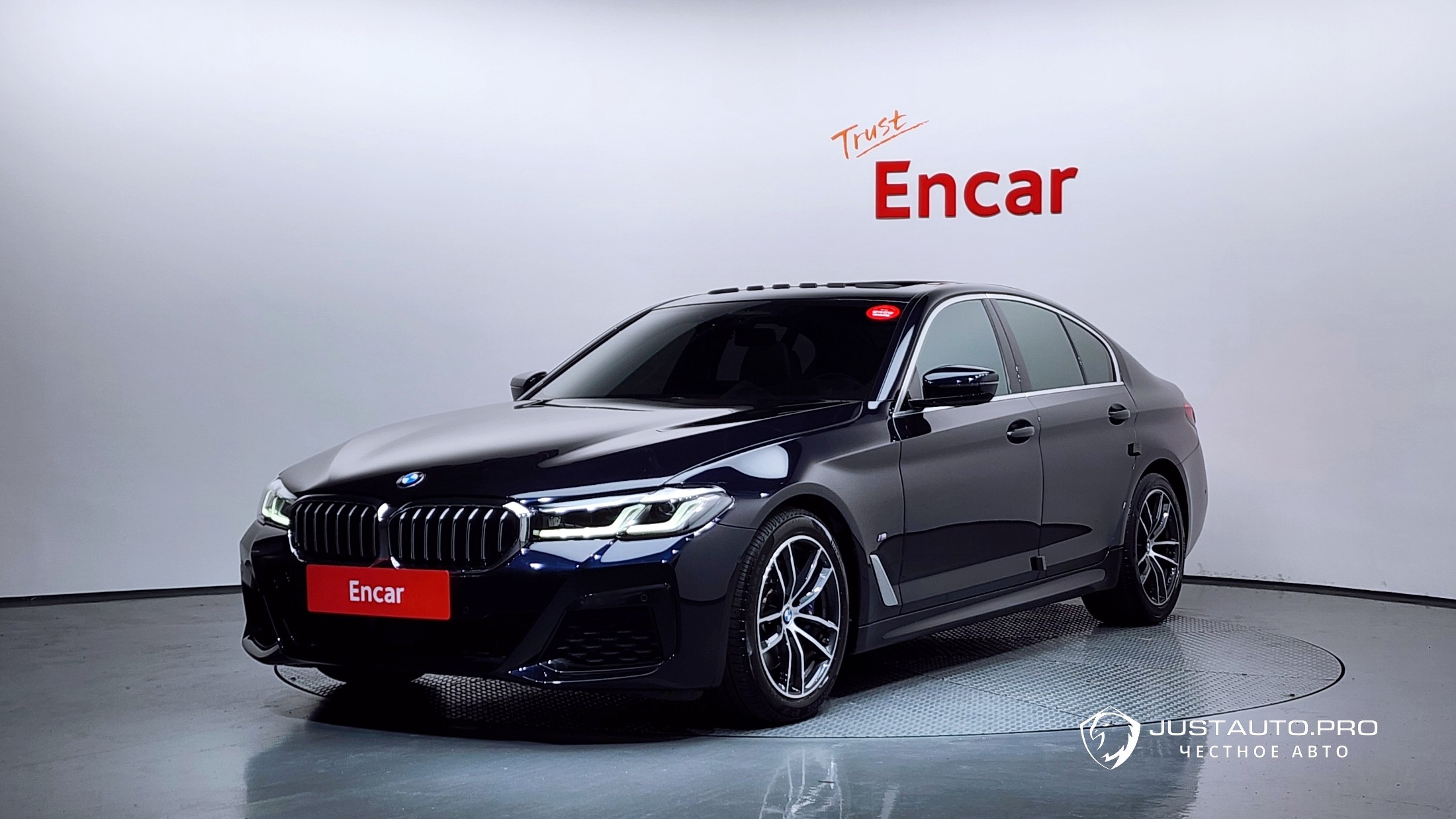 Автомобиль BMW 5-Series