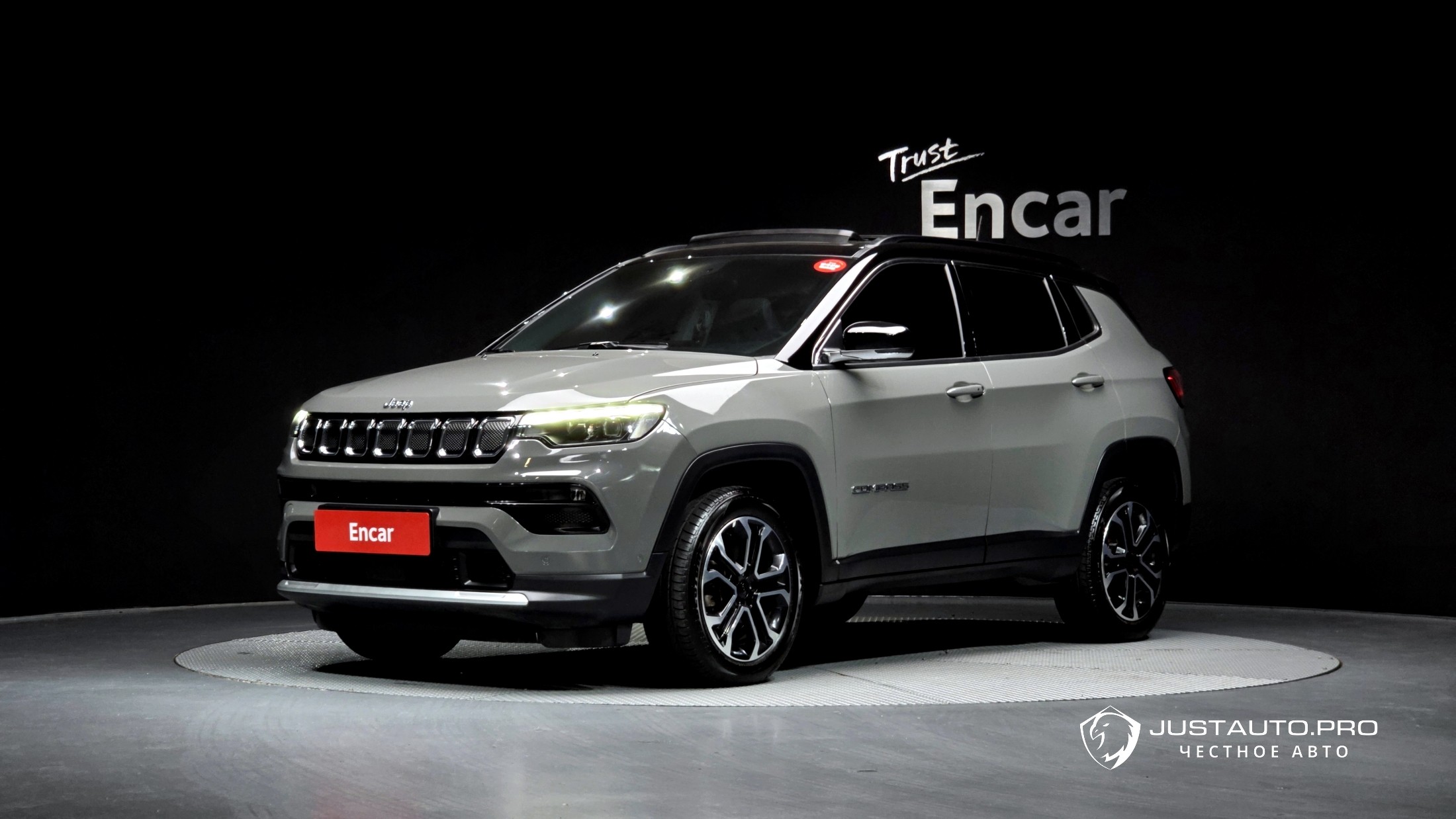 Автомобиль Jeep Compass