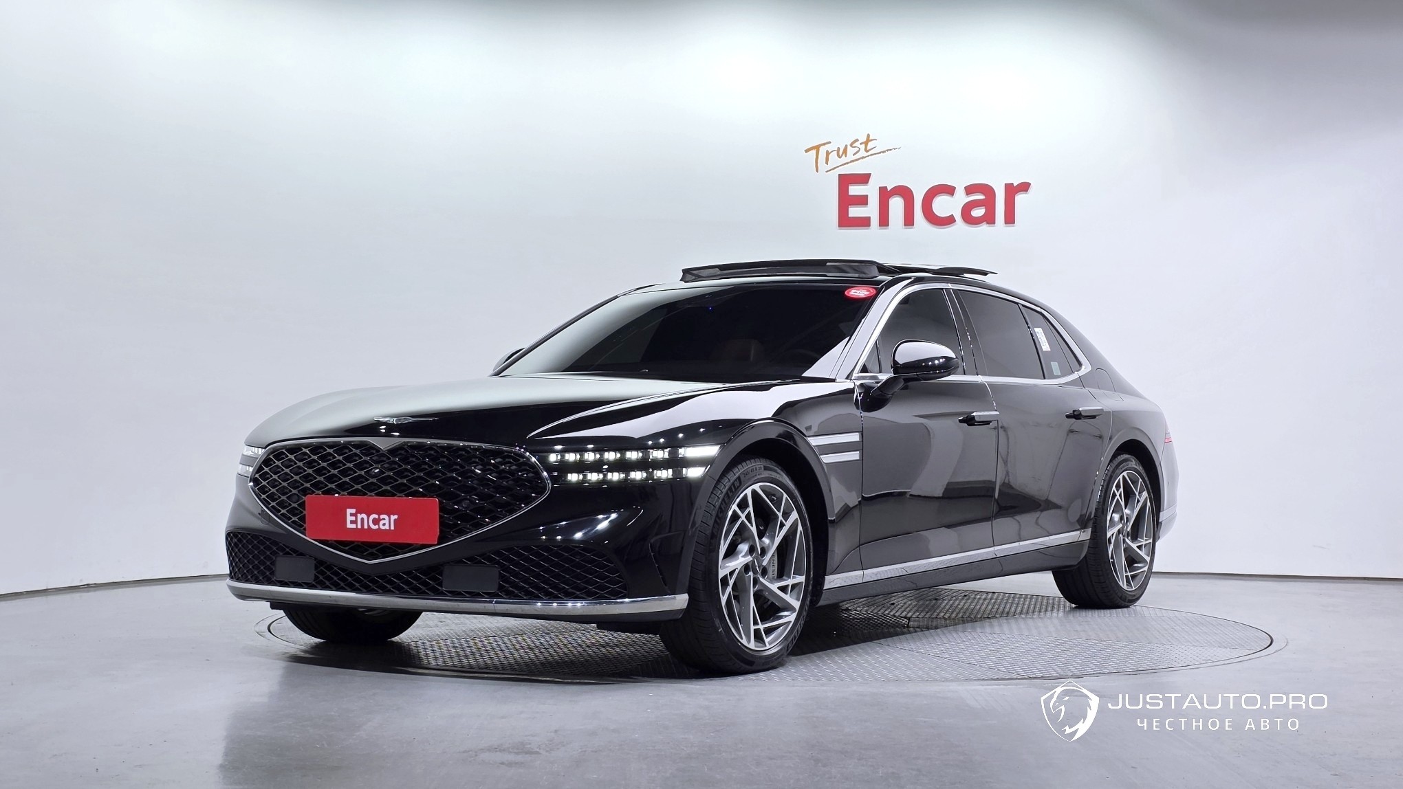 Автомобиль Genesis G90