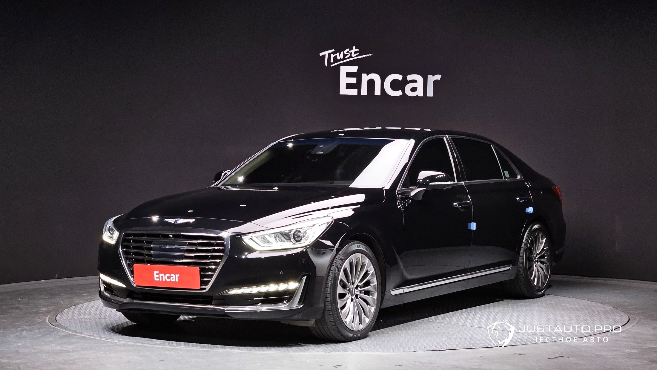 Автомобиль Genesis EQ900