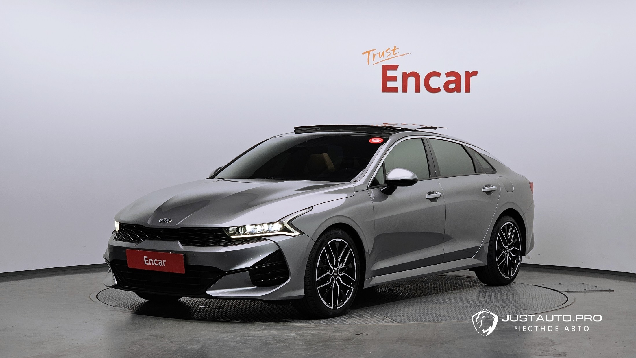 Автомобиль Kia K5