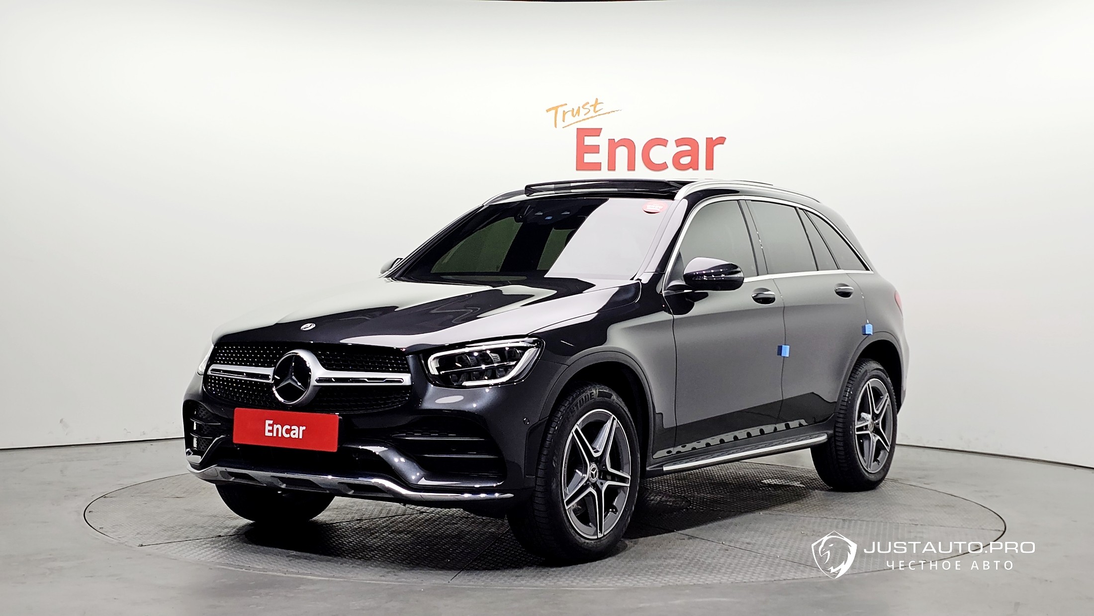 Автомобиль Mercedes-Benz GLC-Class