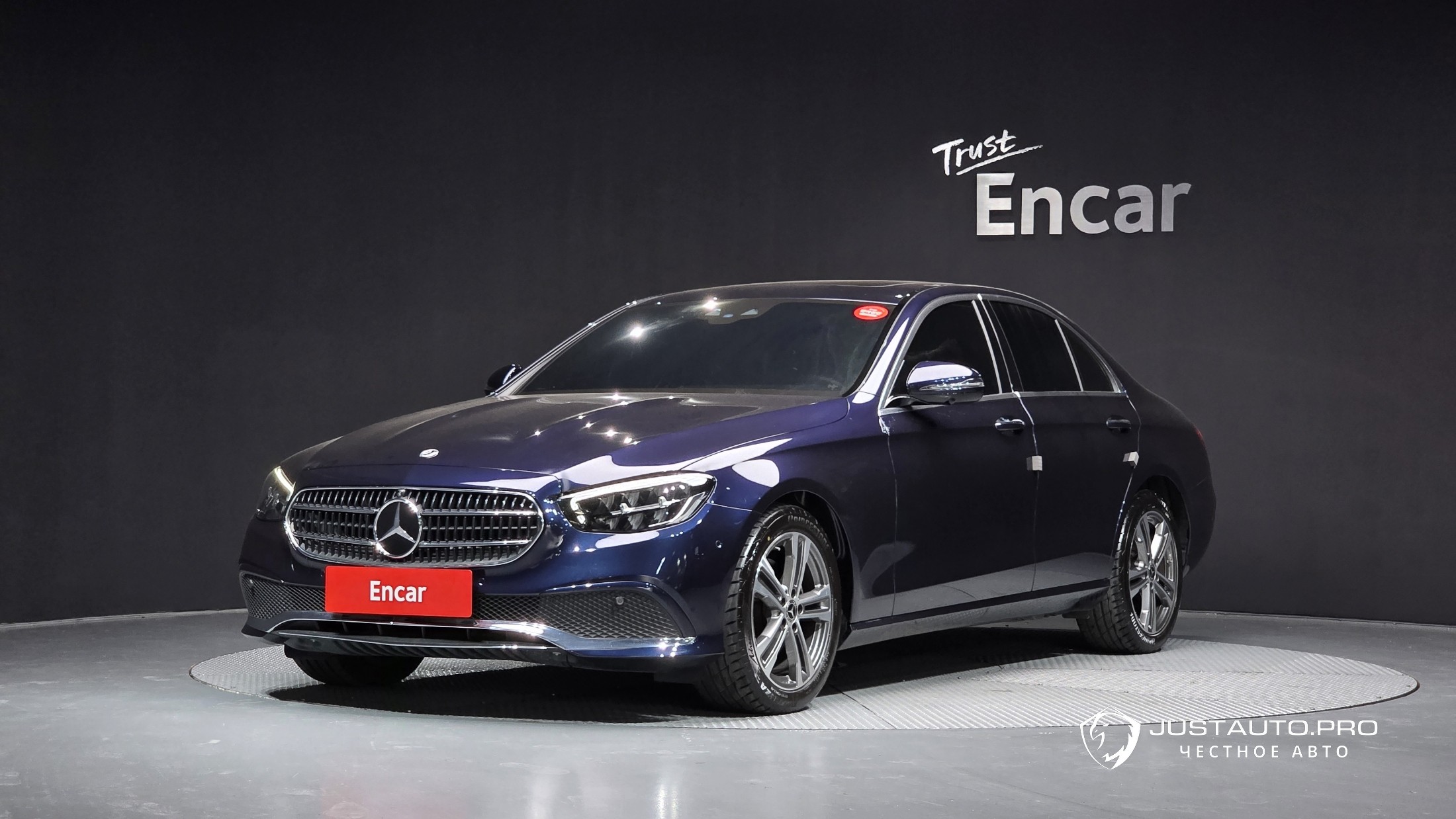 Автомобиль Mercedes-Benz E-Class