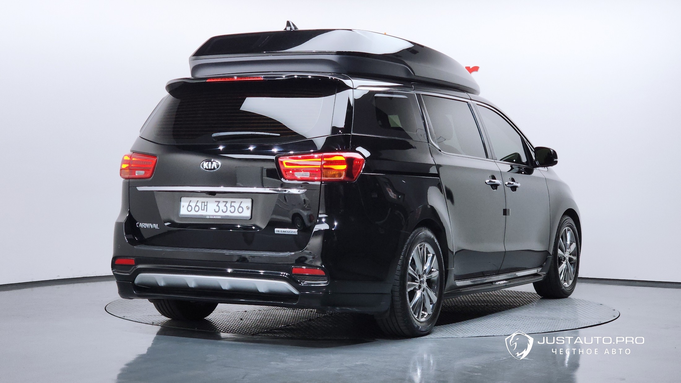Автомобиль Kia Canival