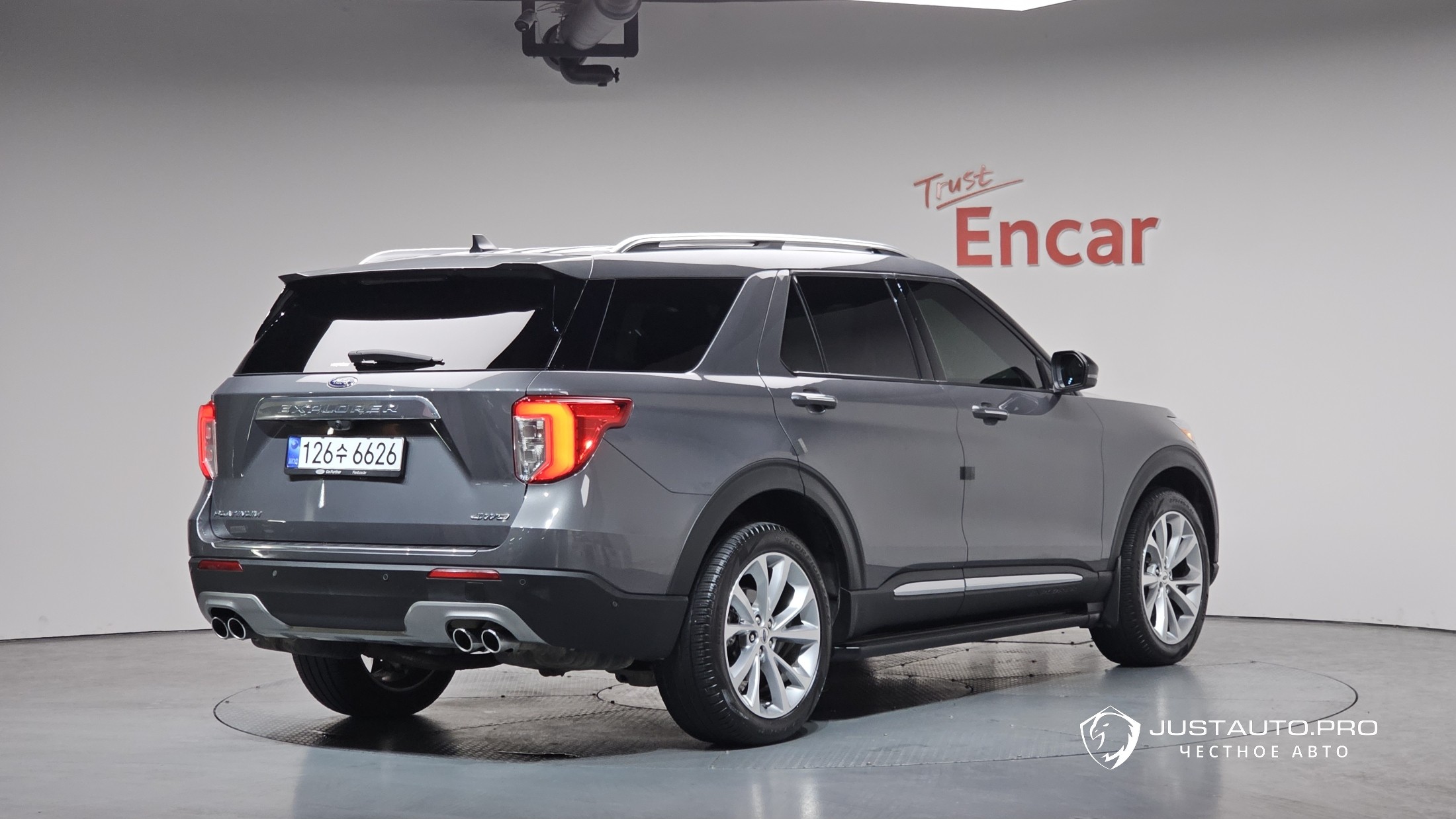 Автомобиль Ford Explorer