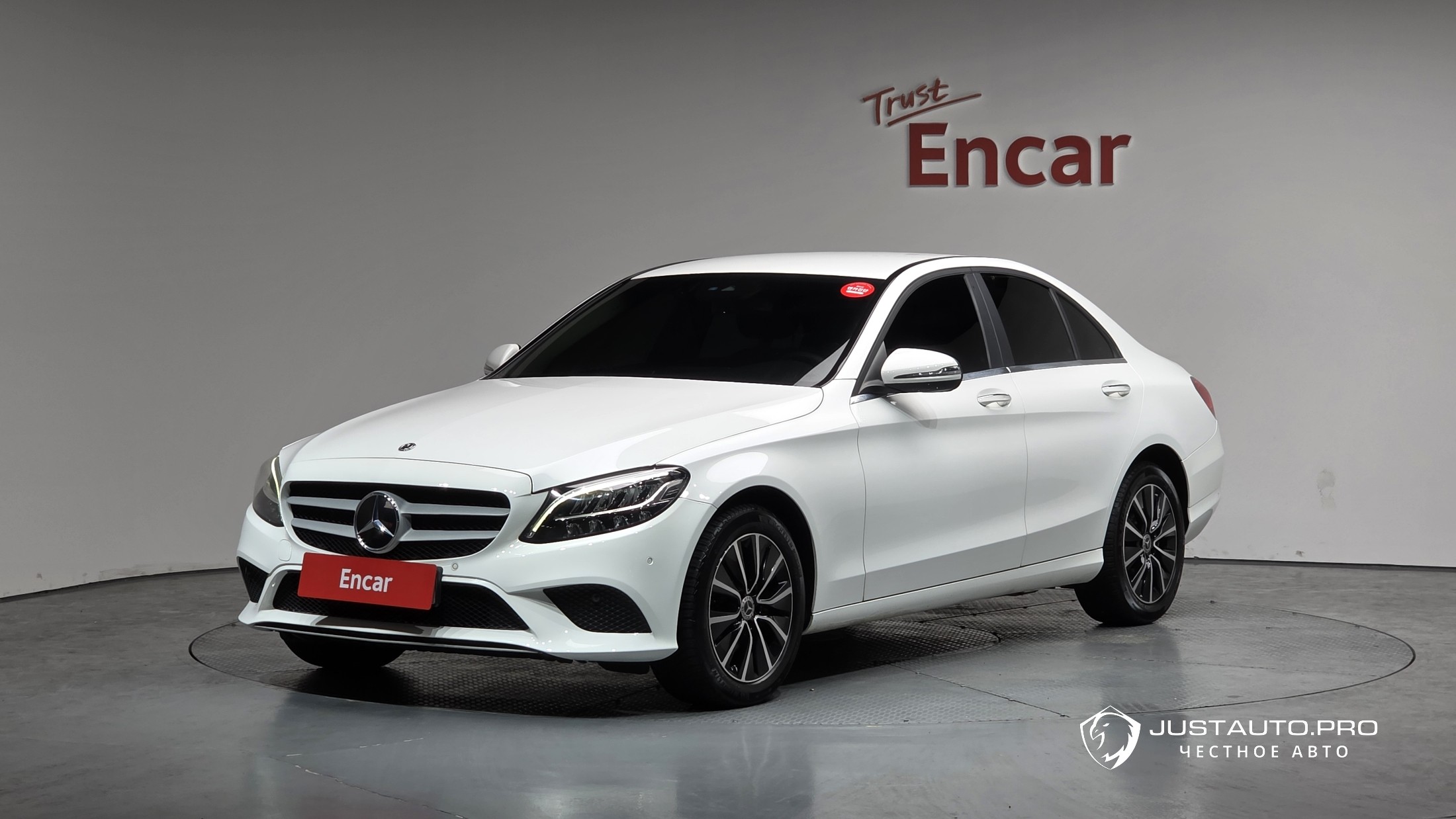 Автомобиль Mercedes-Benz C-Class