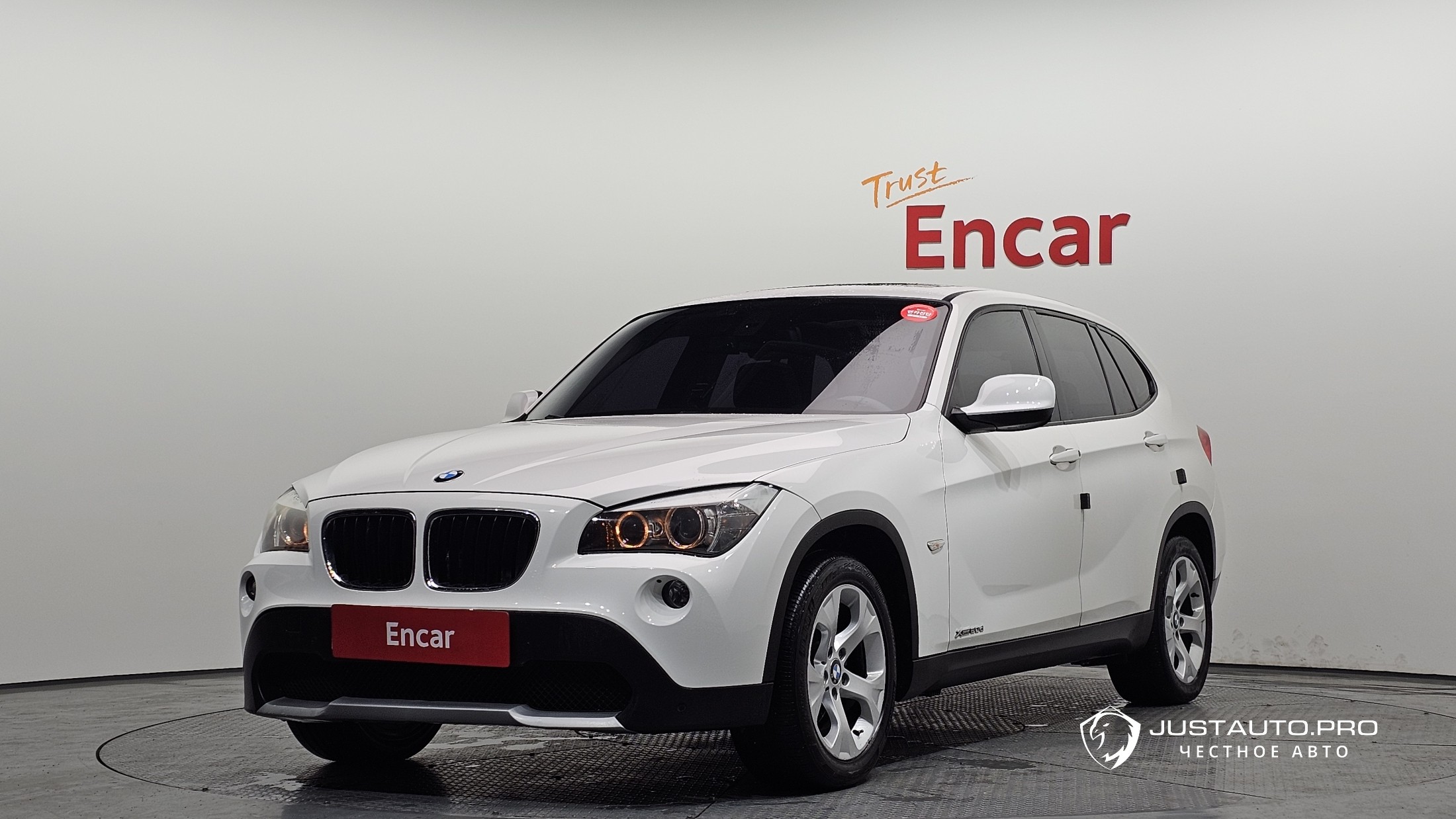 Автомобиль BMW X1