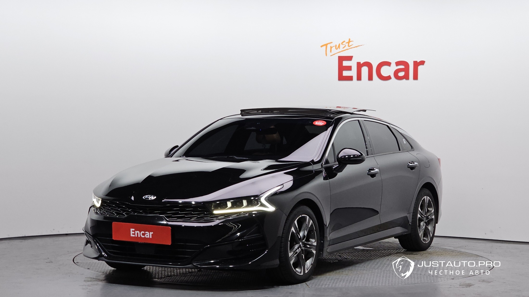 Автомобиль Kia K5