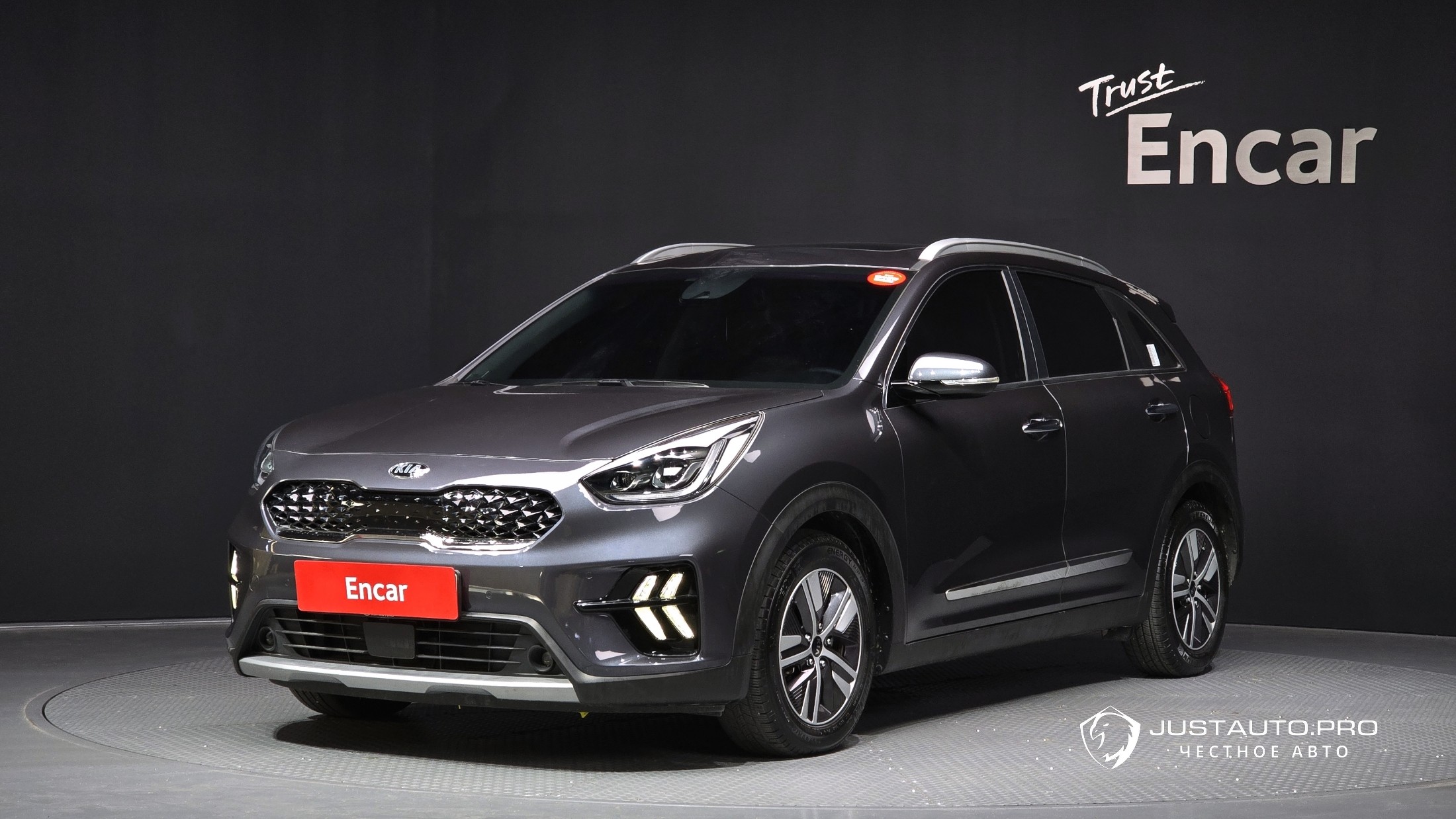 Автомобиль Kia Niro