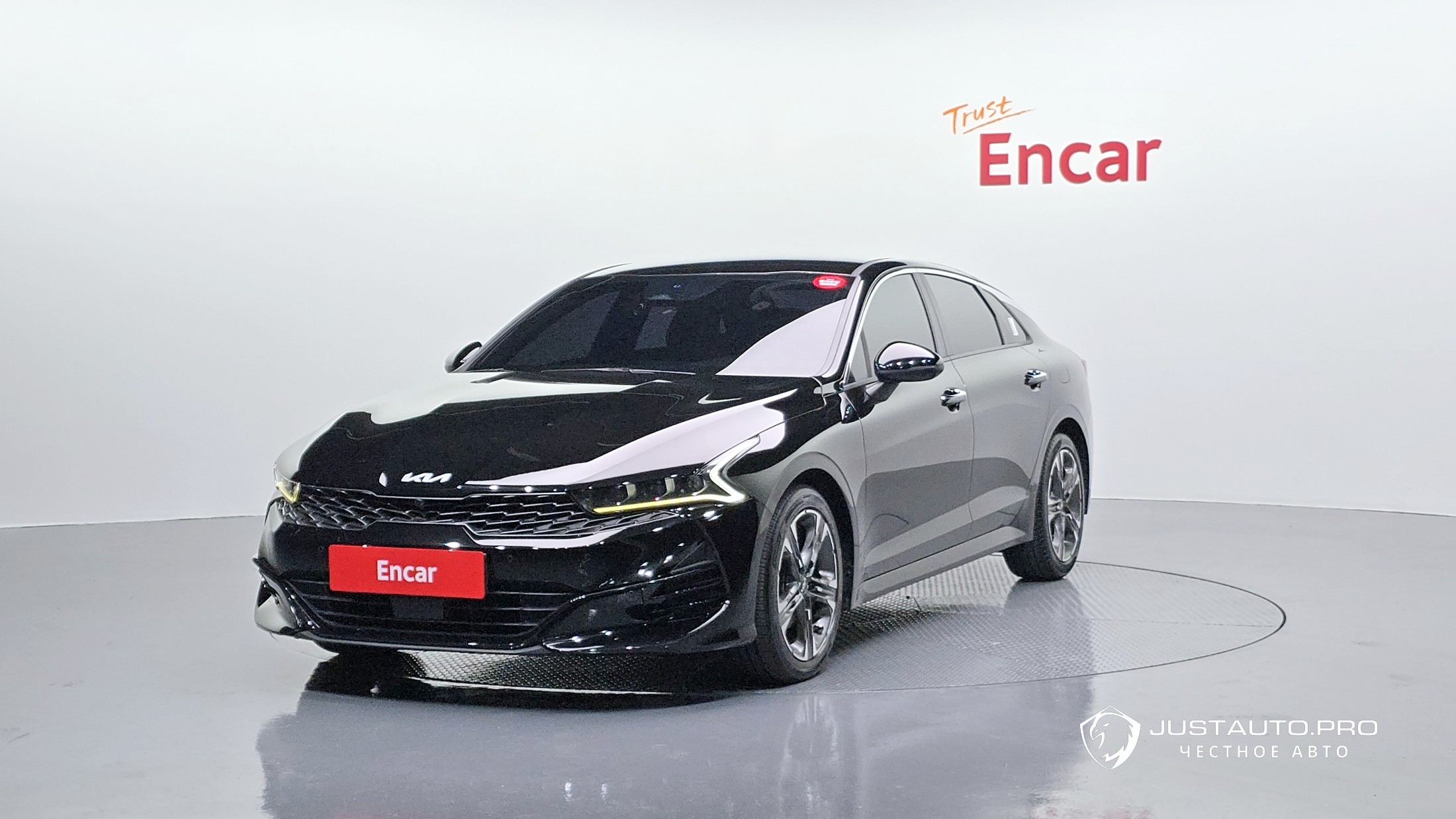 Автомобиль Kia K5