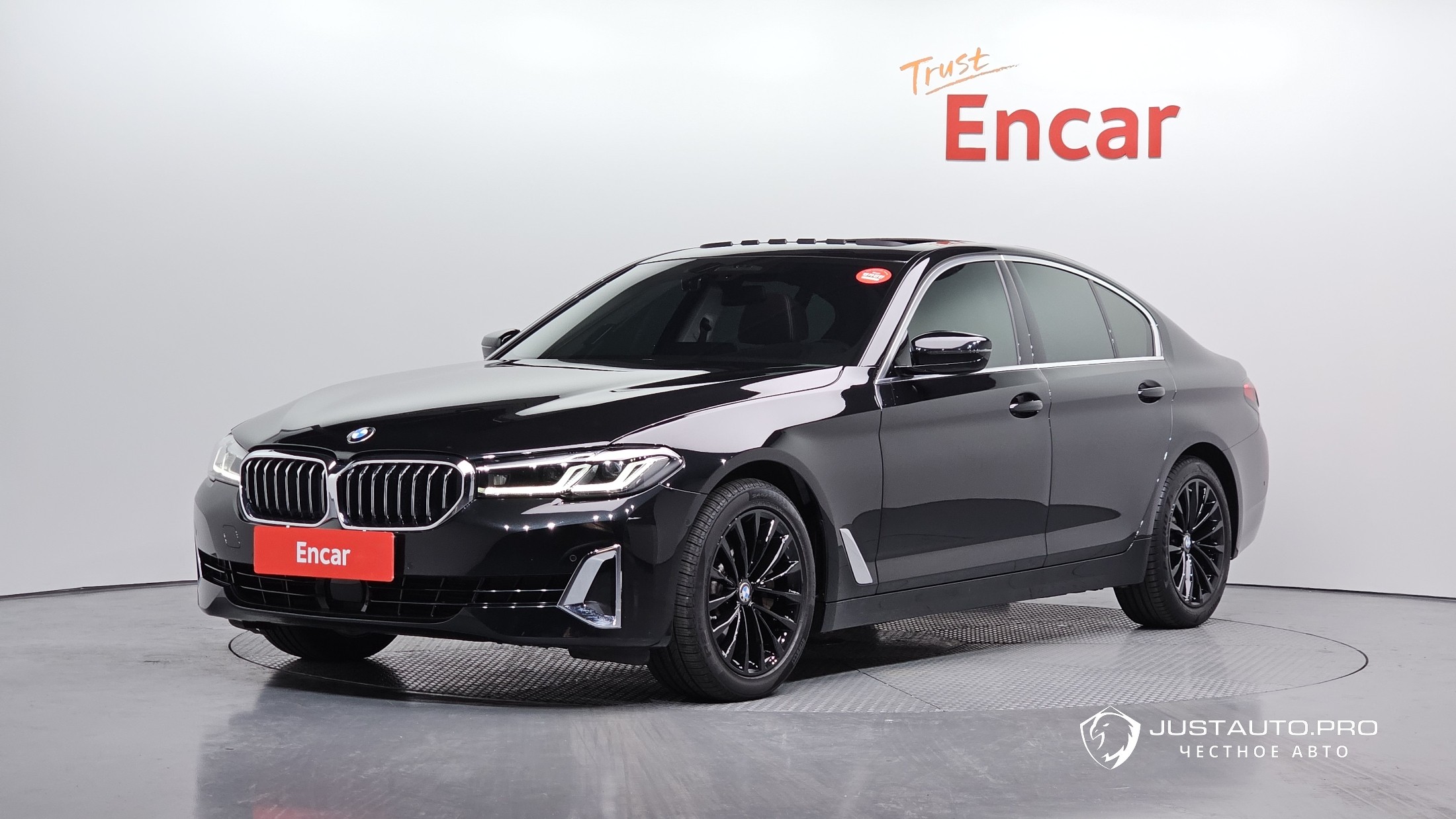 Автомобиль BMW 5-Series