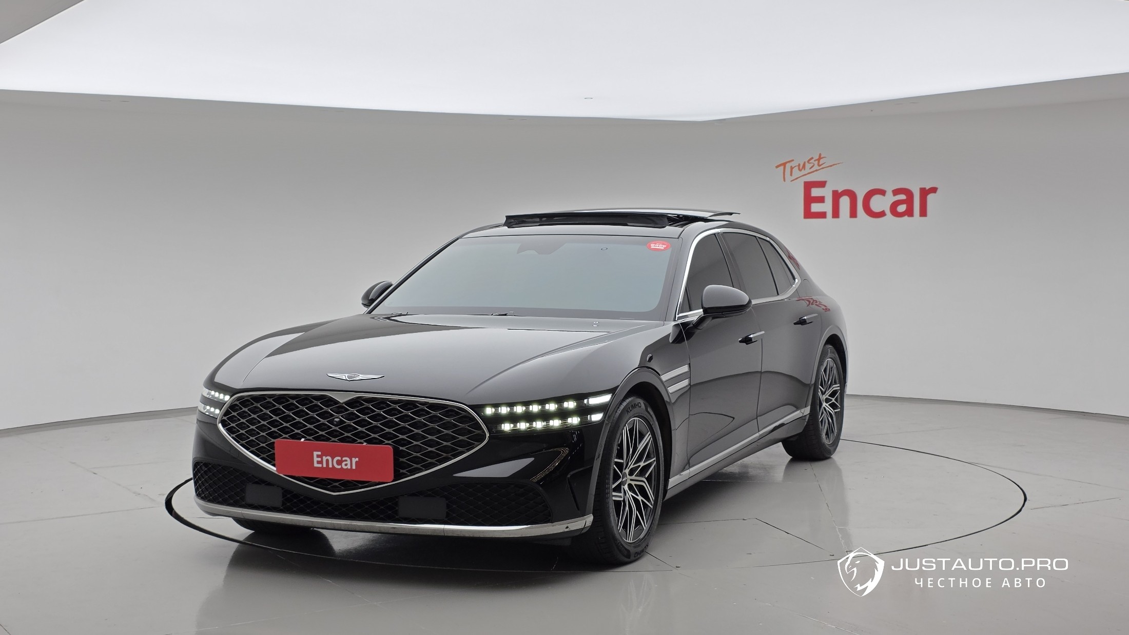 Автомобиль Genesis G90