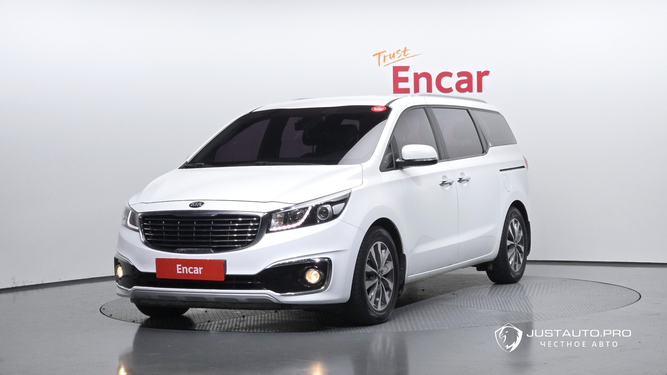 Автомобиль Kia Canival