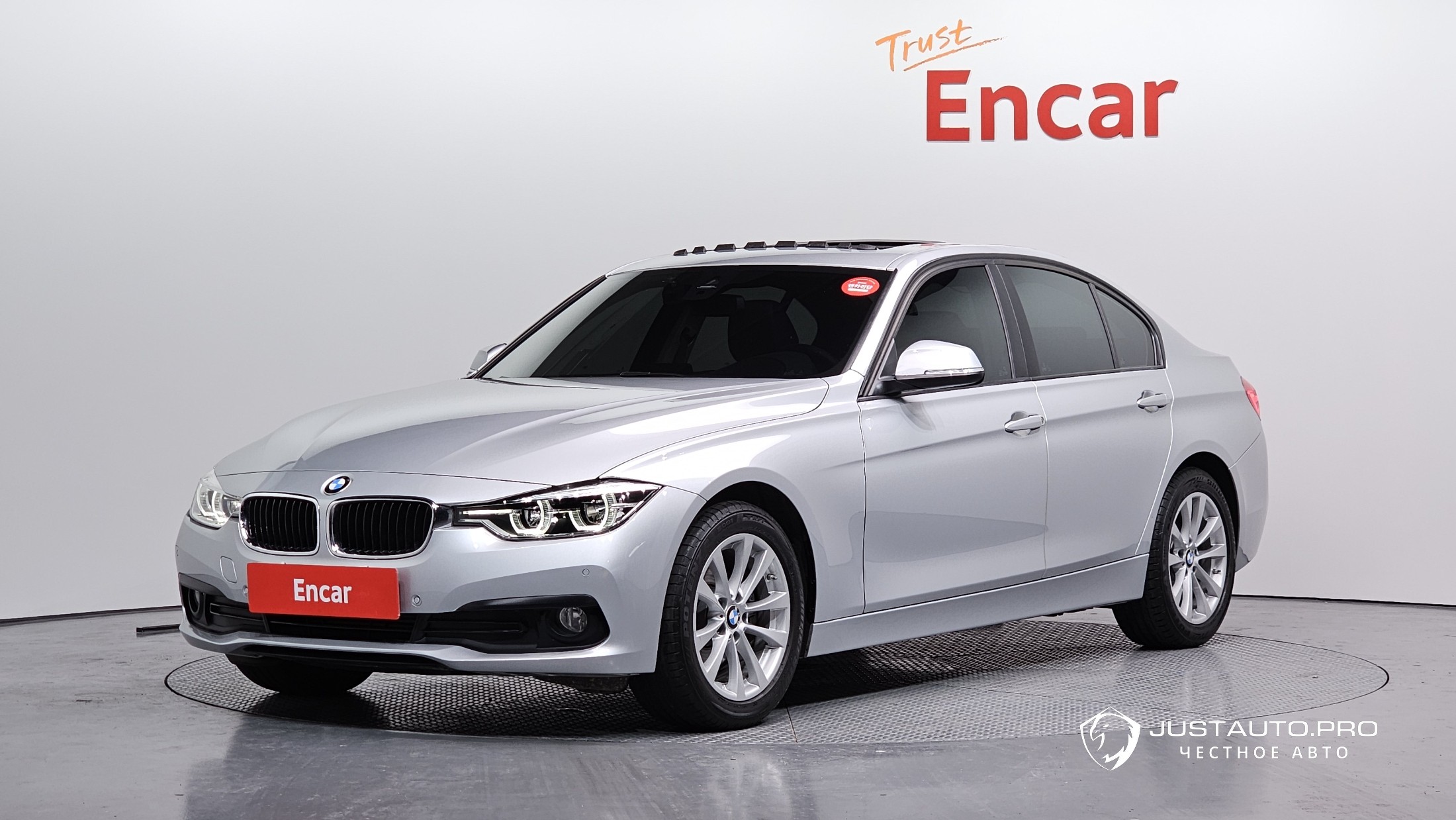 Автомобиль BMW 3-Series