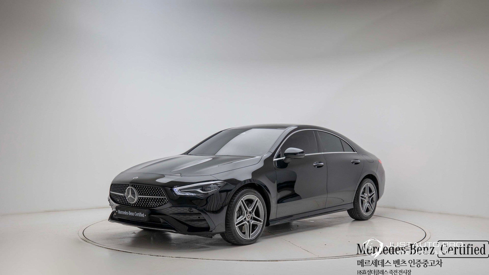 Автомобиль Mercedes-Benz CLA-Class