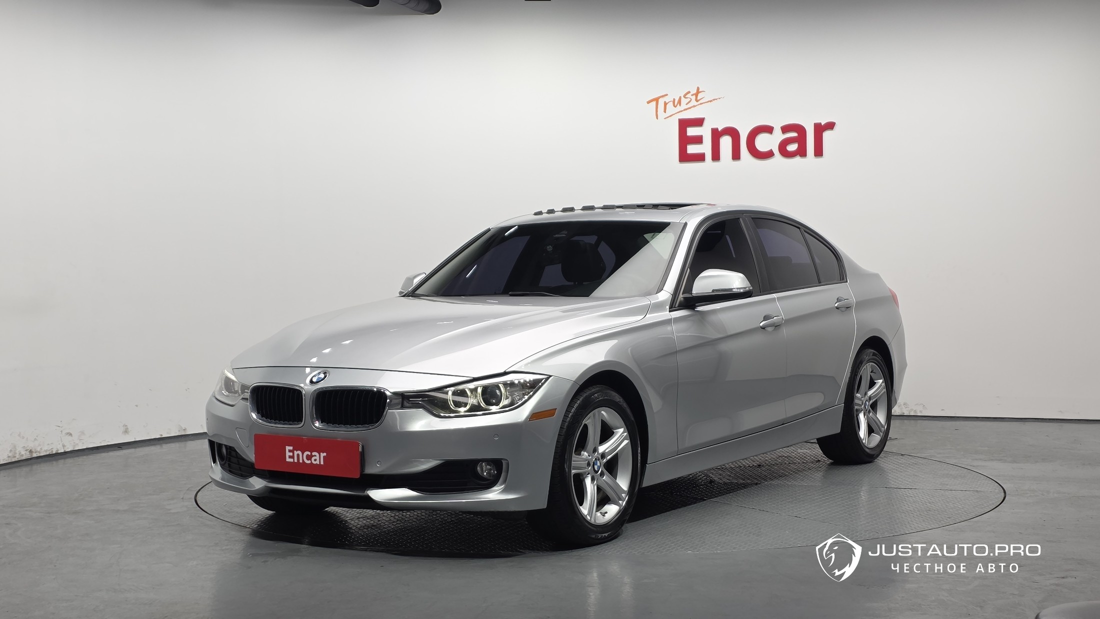 Автомобиль BMW 3-Series