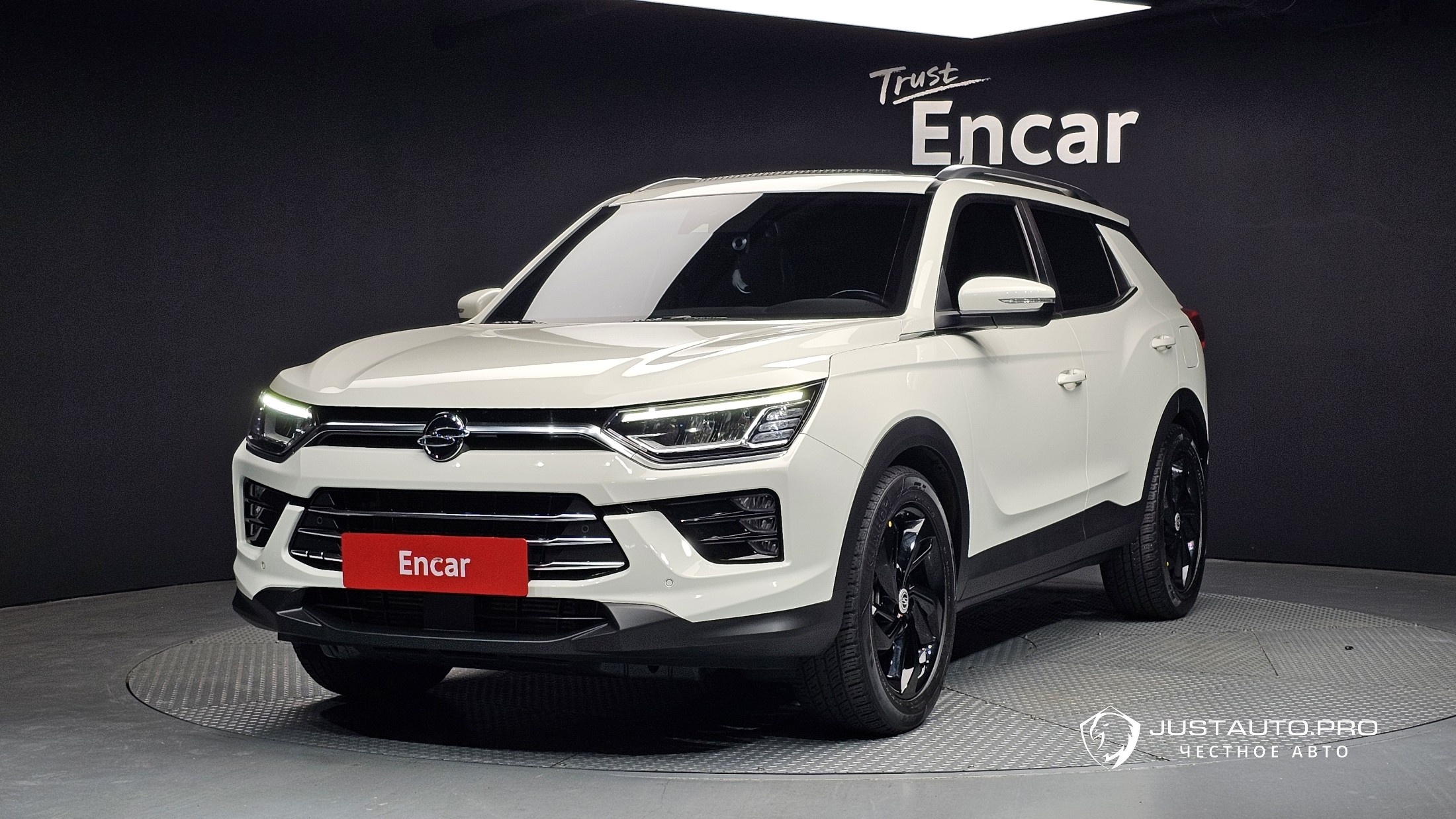 Автомобиль KG_Mobility_Ssangyong KORANDO