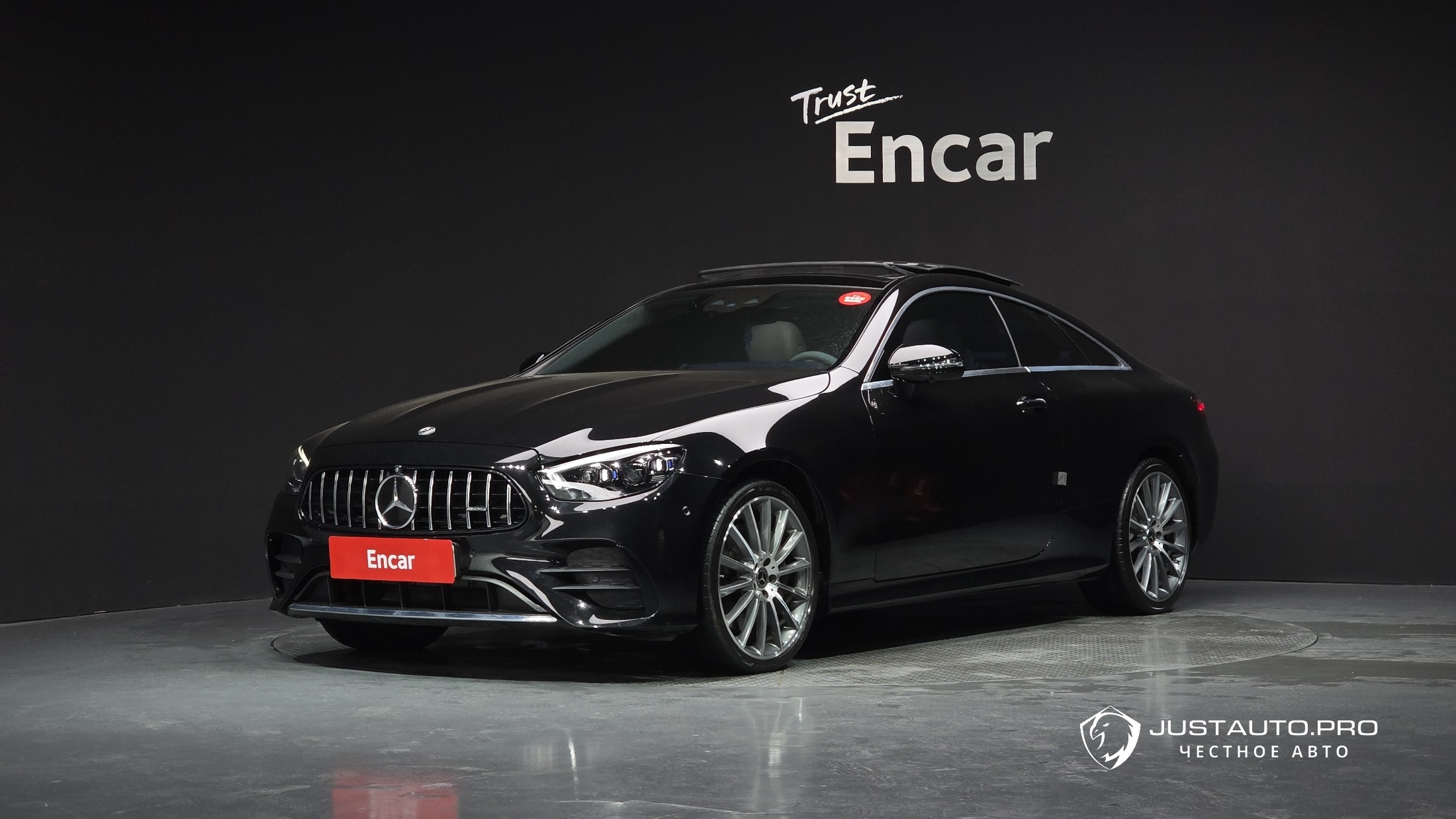 Автомобиль Mercedes-Benz E-Class