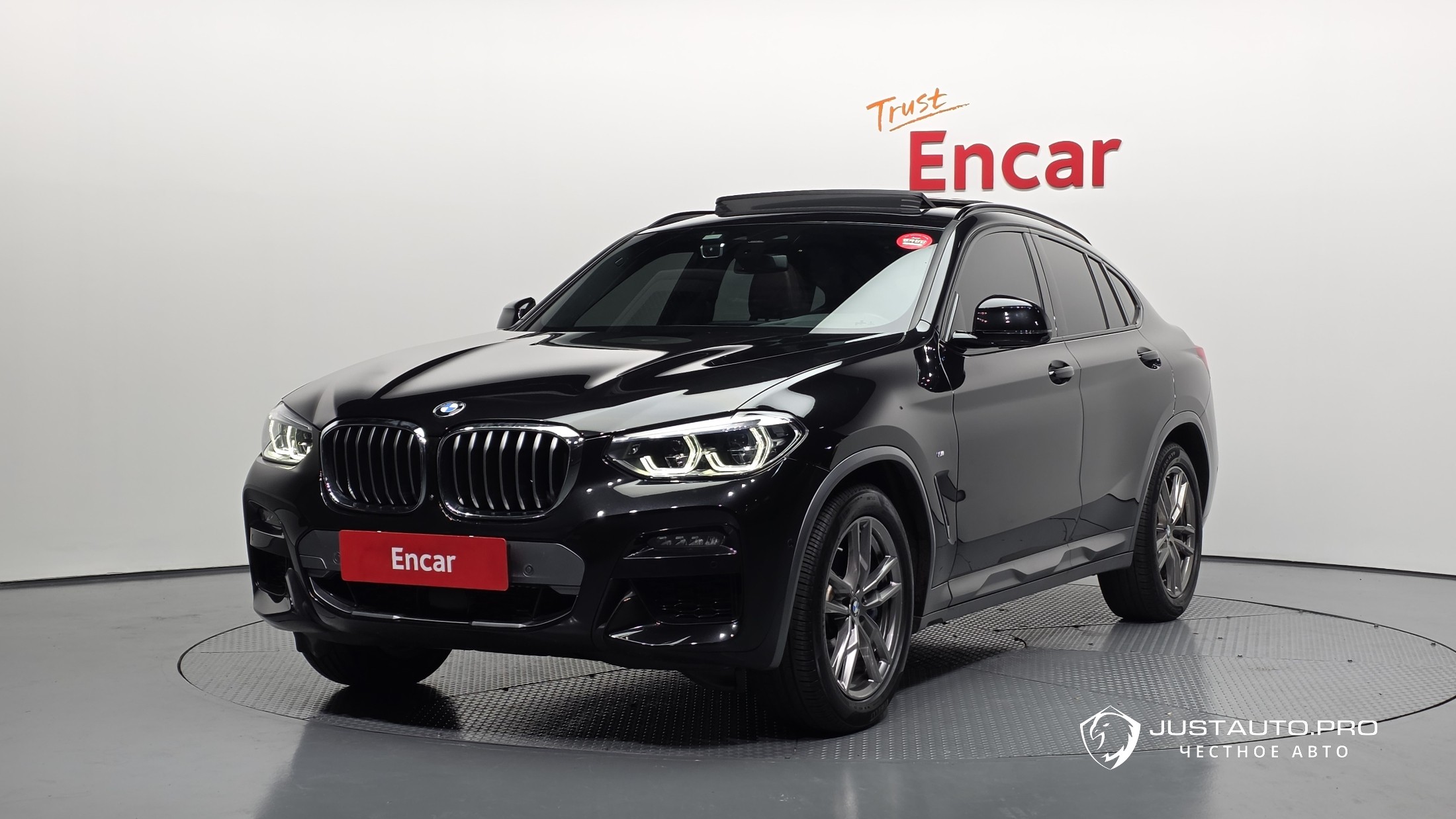 Автомобиль BMW X4