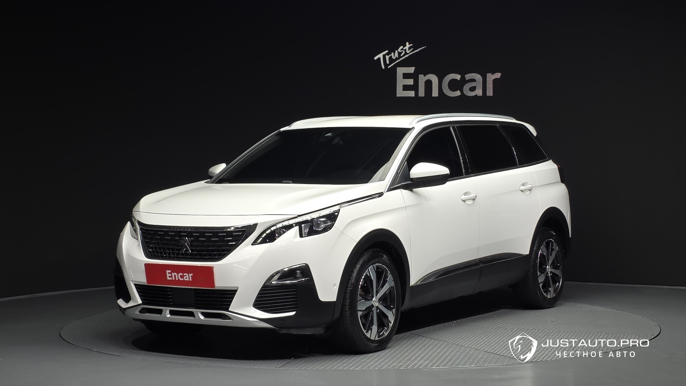 Автомобиль Peugeot 5008